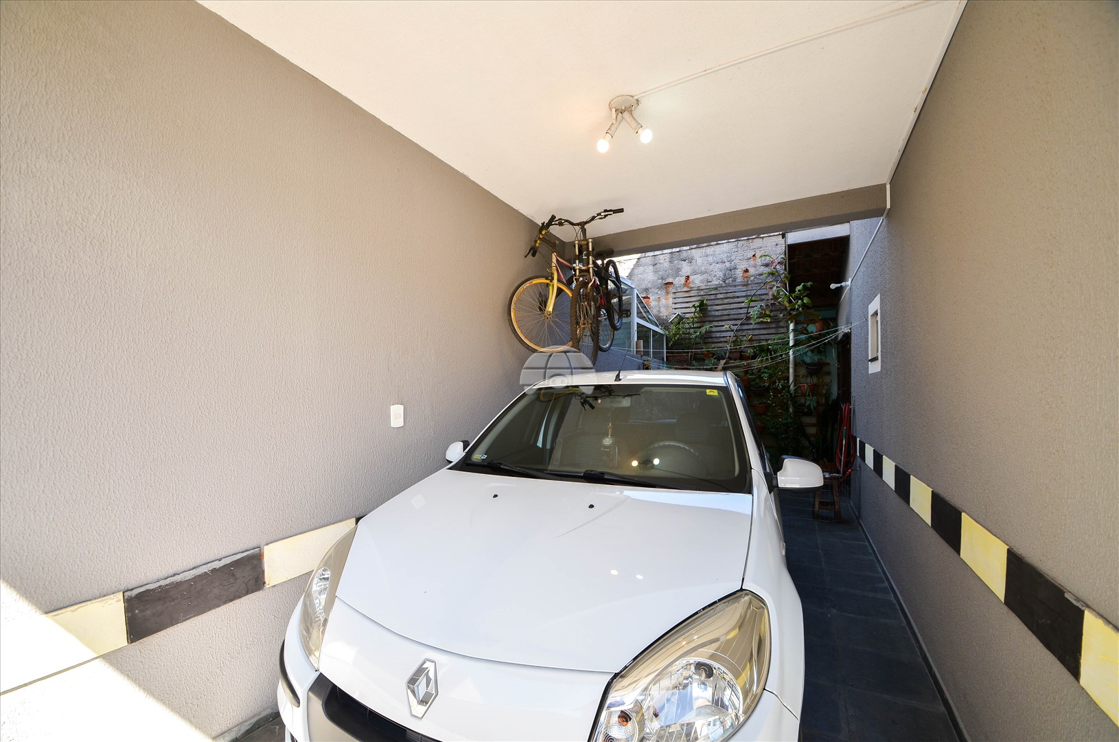 Casa à venda em Novo Mundo, Curitiba — Portal Chave Fácil