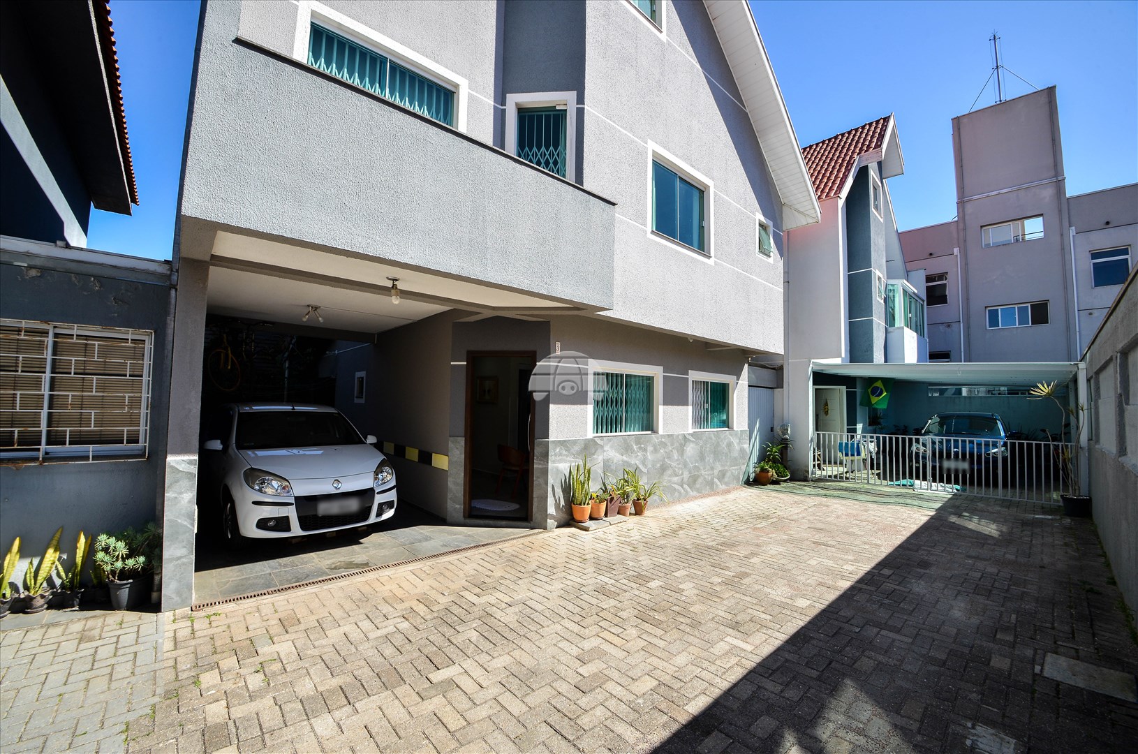 Casa à venda em Novo Mundo, Curitiba — Portal Chave Fácil