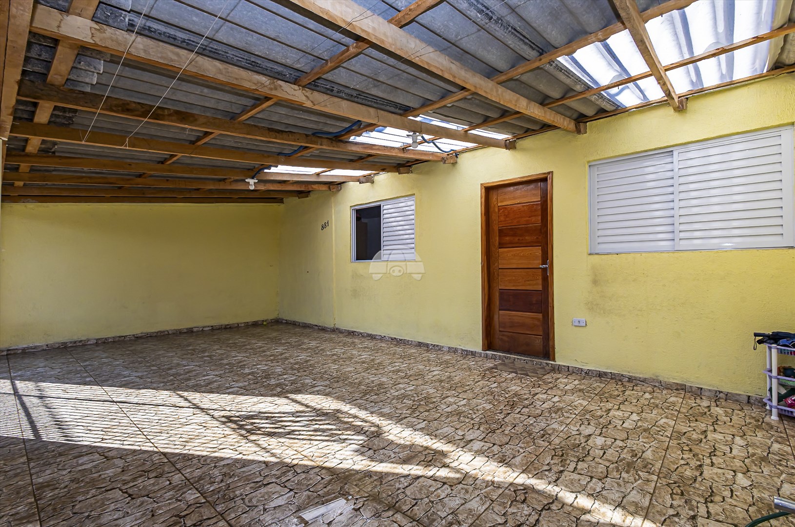 Casa à venda em Pinheirinho, Curitiba — Portal Chave Fácil
