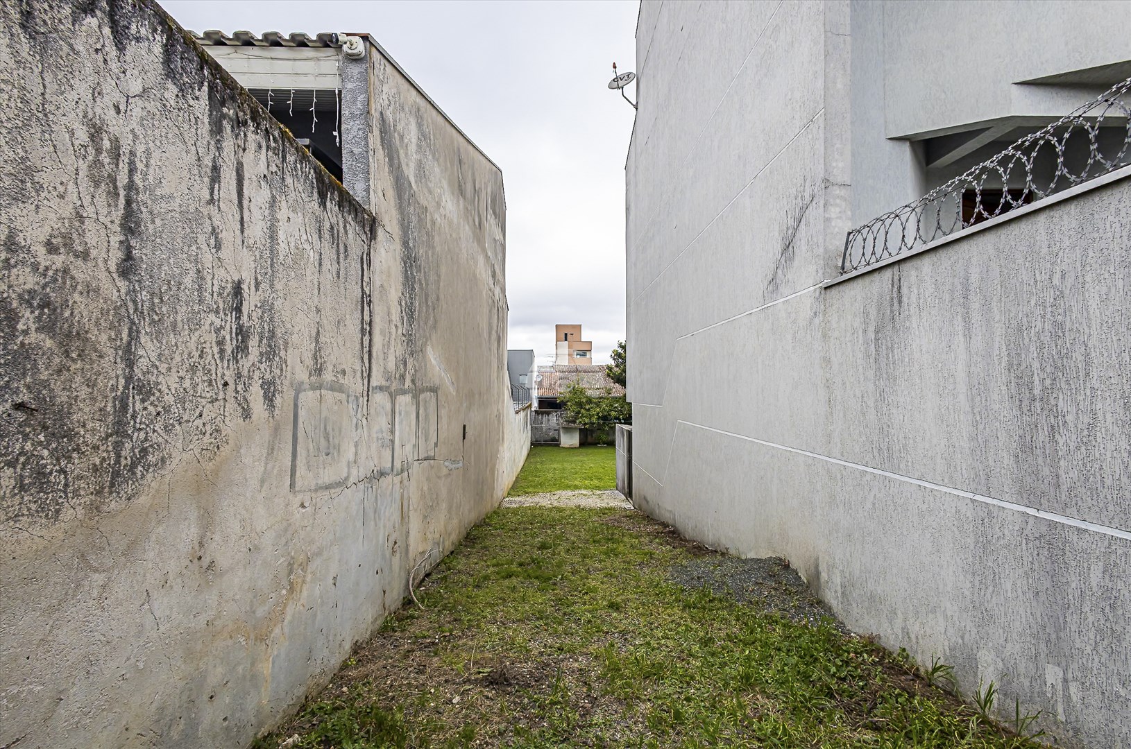 Terreno à venda em Capão Raso, Curitiba — Portal Chave Fácil