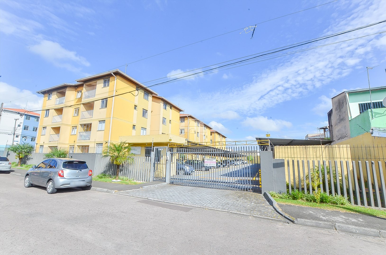 Apartamento à venda em Sítio Cercado, Curitiba — Portal Chave Fácil