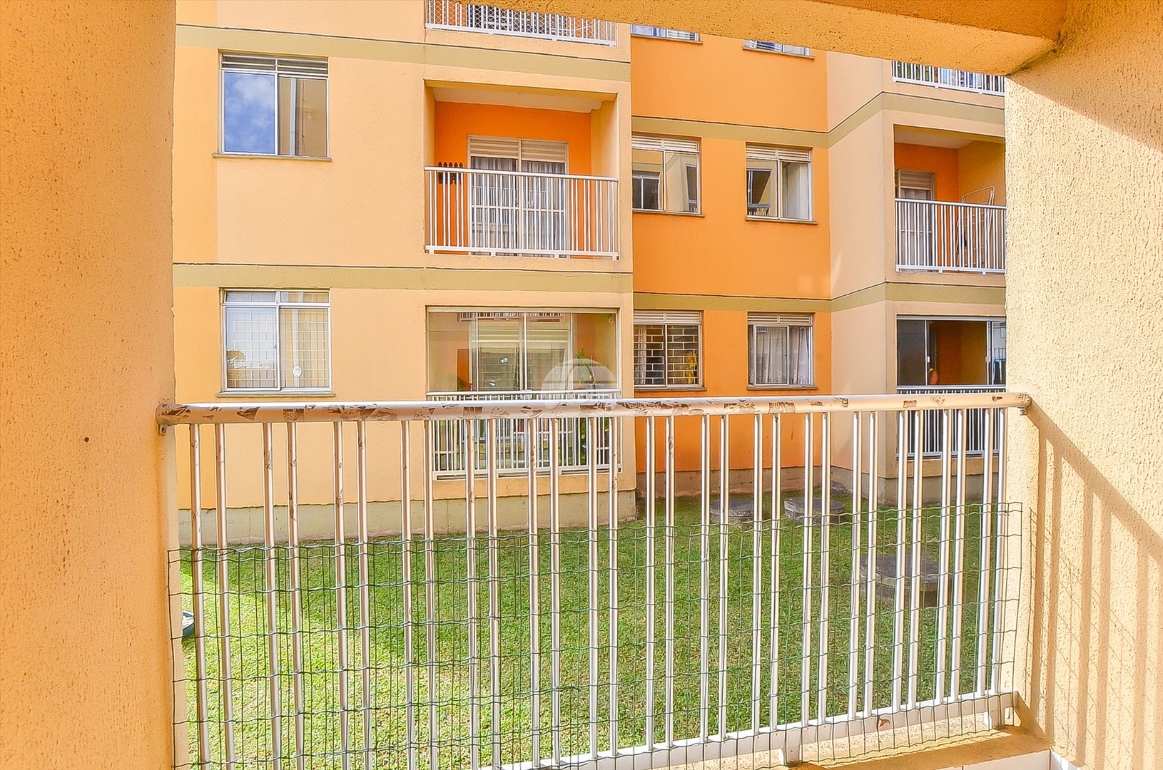 Apartamento à venda em Sítio Cercado, Curitiba — Portal Chave Fácil