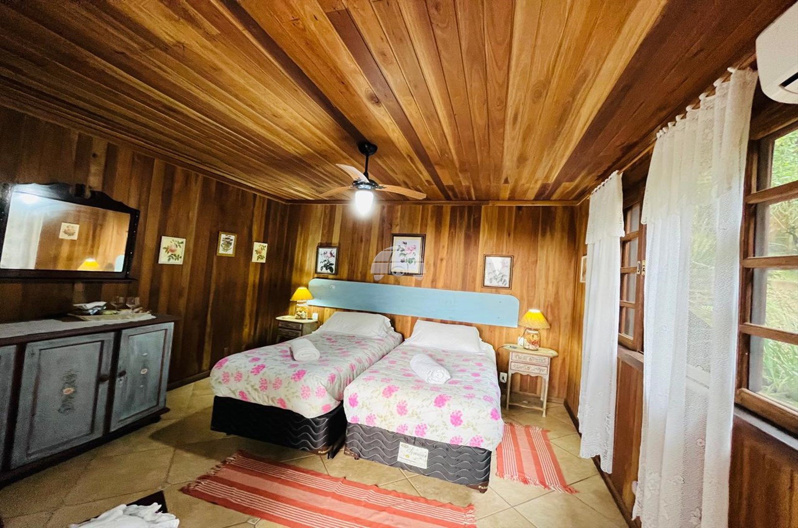Casa à venda em Praia Brava, Florianópolis — Portal Chave Fácil