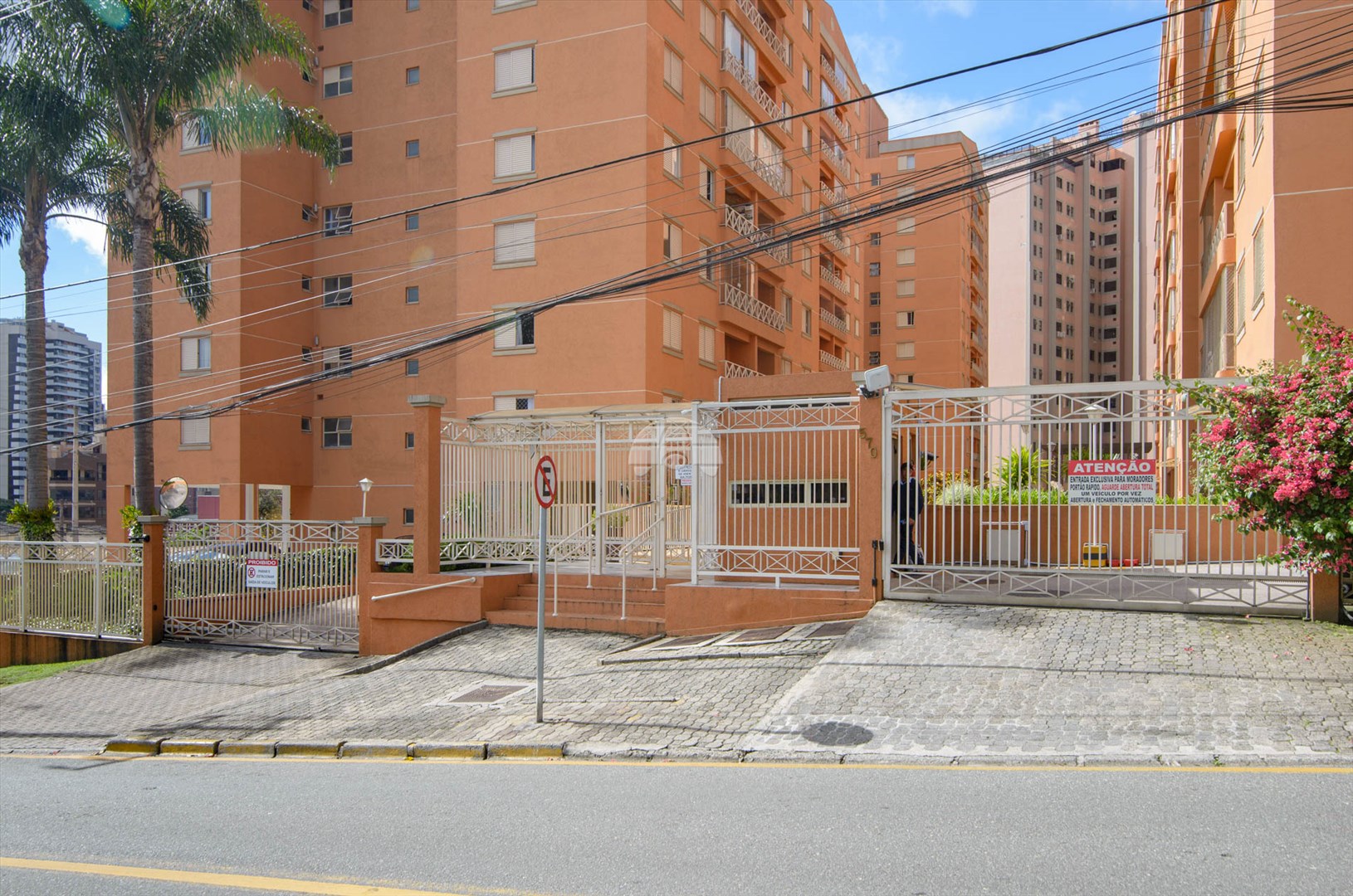 Apartamento à venda em Ahú, Curitiba — Portal Chave Fácil
