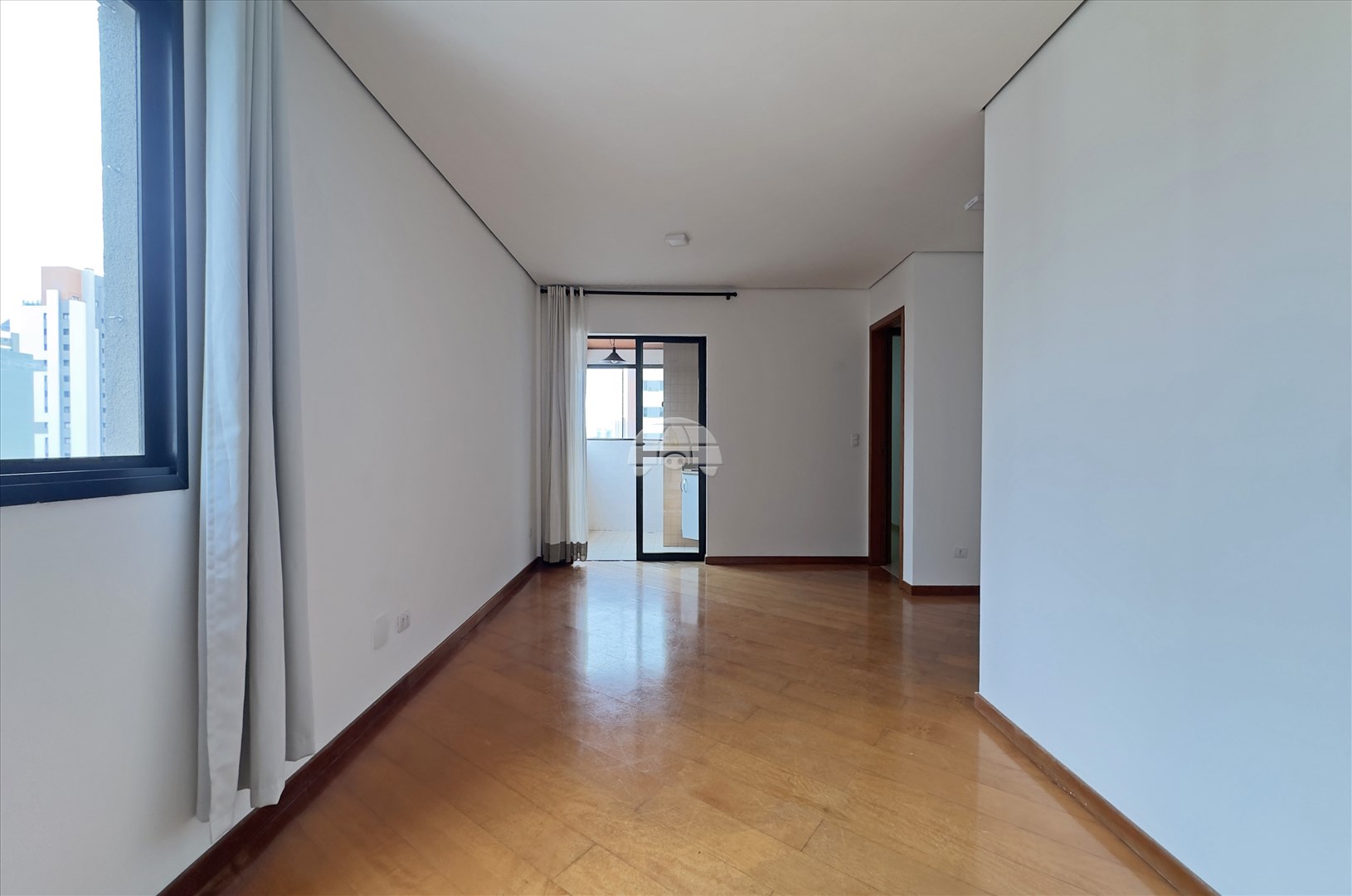Apartamento para alugar em Cabral, Curitiba — Portal Chave Fácil