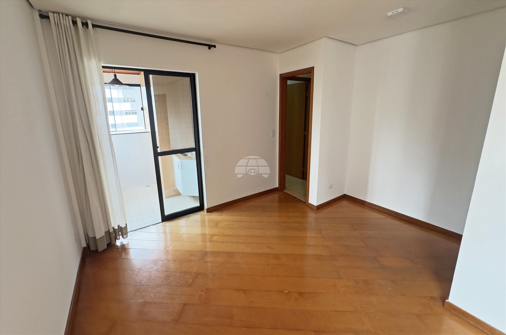 Apartamento para alugar em Cabral, Curitiba — Portal Chave Fácil