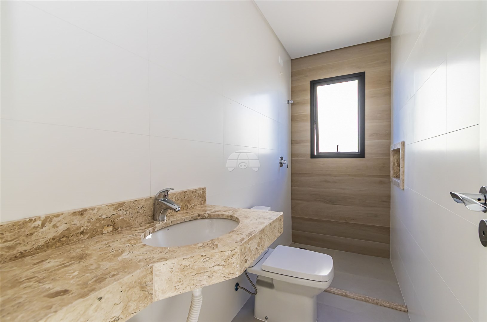 Casa para alugar em Boqueirão, Curitiba — Construa Assessoria Imobiliária