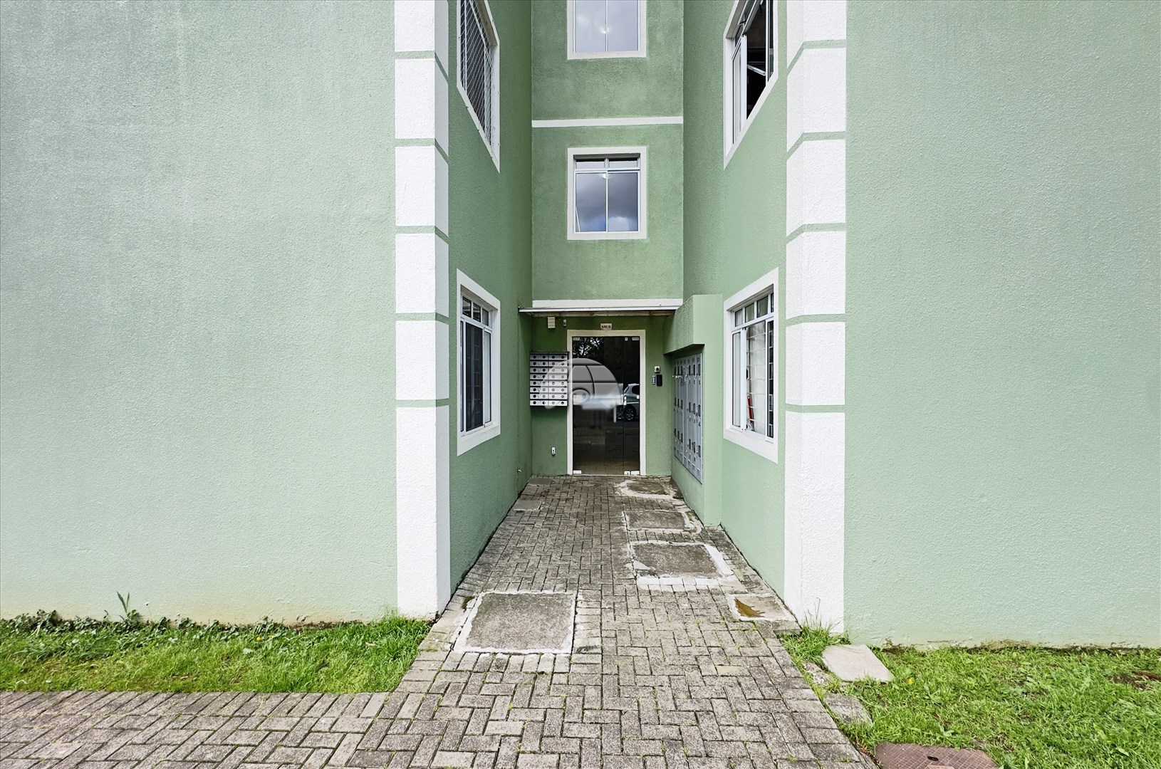 Apartamento para alugar em Osasco, Colombo — Portal Chave Fácil