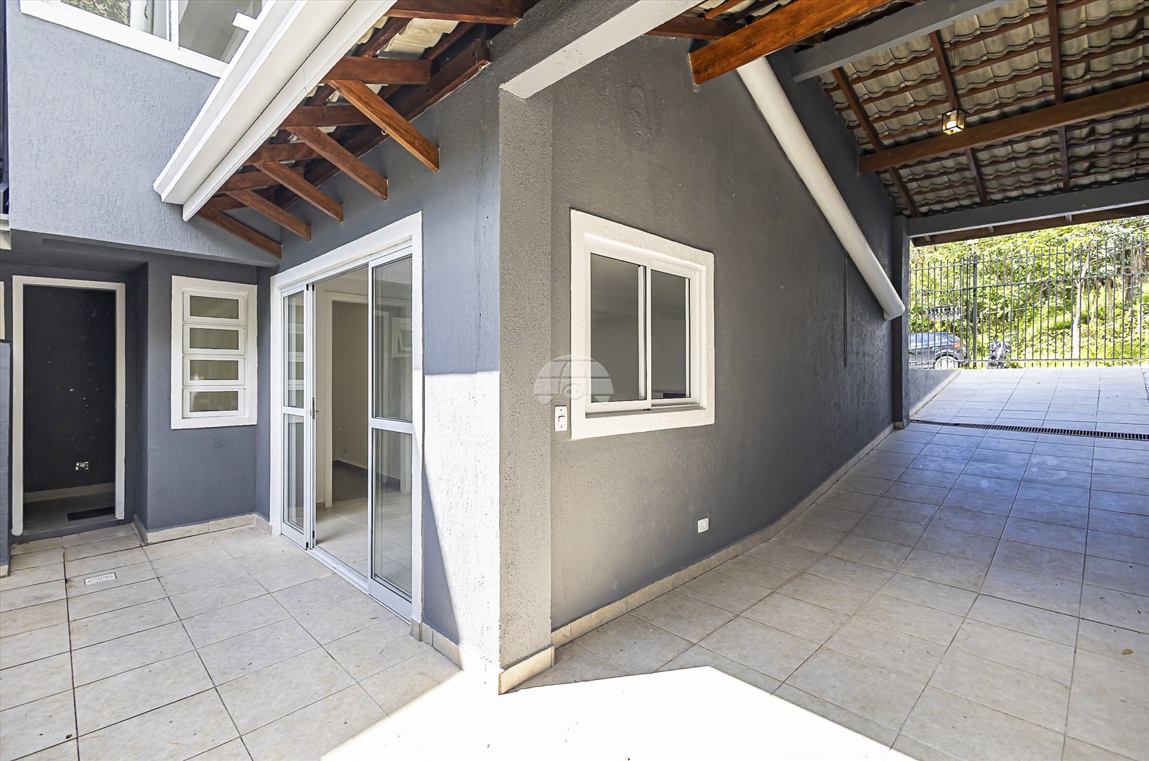 Casa à venda em Santa Felicidade, Curitiba — GOMES CONSULTOR IMOBILIARIO LTDA.
