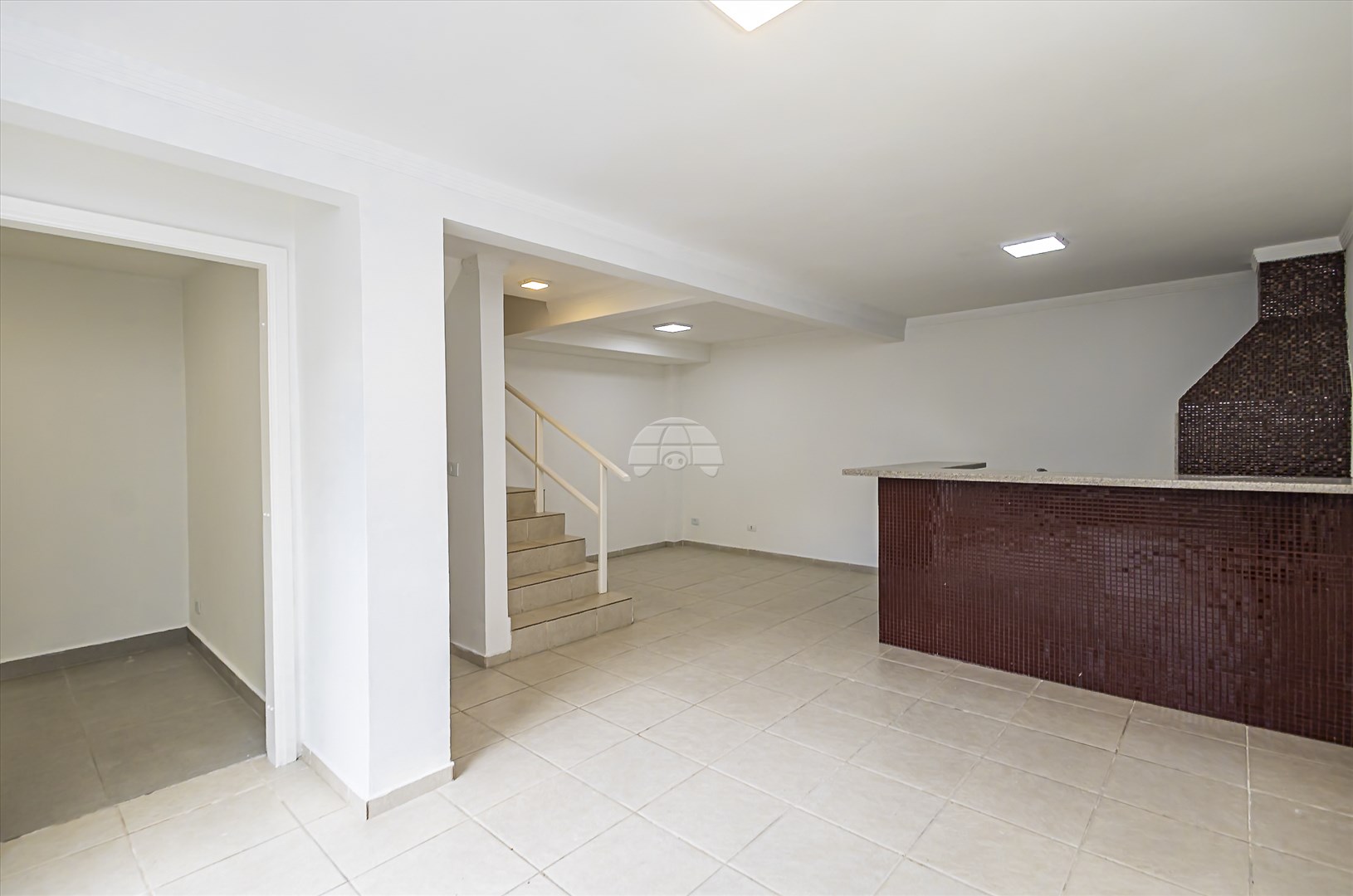 Casa à venda em Santa Felicidade, Curitiba — GOMES CONSULTOR IMOBILIARIO LTDA.