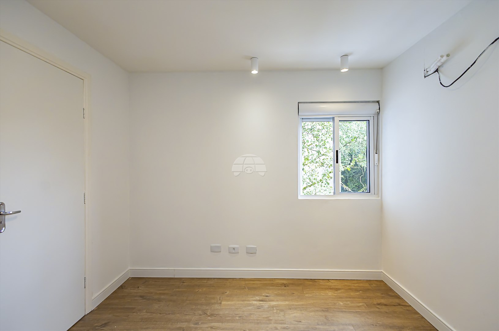 Casa à venda em Santa Felicidade, Curitiba — GOMES CONSULTOR IMOBILIARIO LTDA.