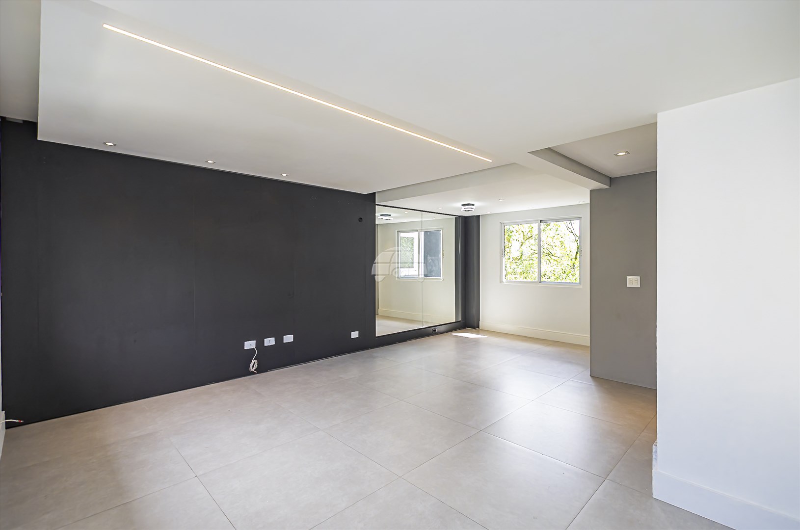 Casa à venda em Santa Felicidade, Curitiba — GOMES CONSULTOR IMOBILIARIO LTDA.
