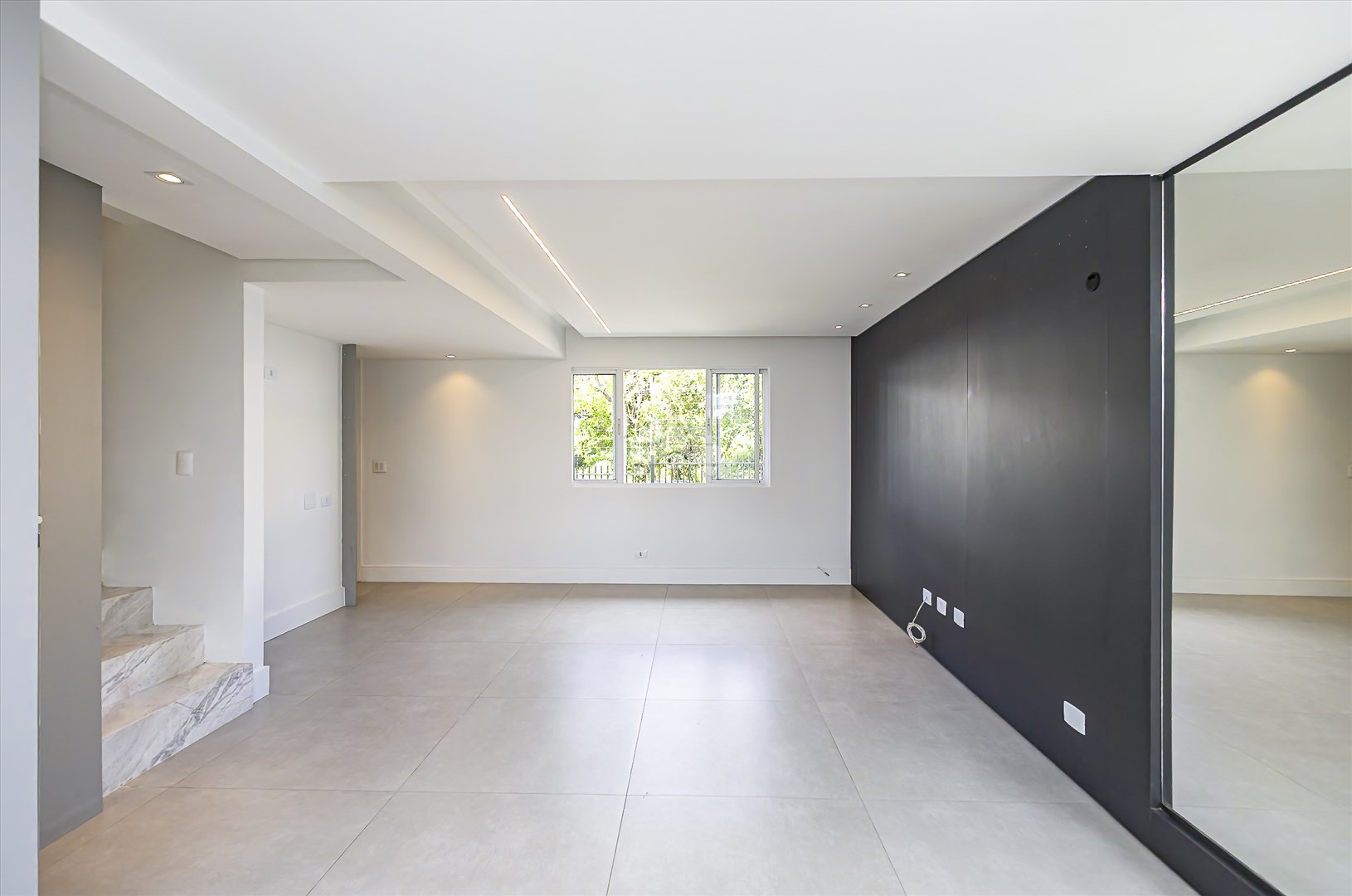 Casa à venda em Santa Felicidade, Curitiba — GOMES CONSULTOR IMOBILIARIO LTDA.