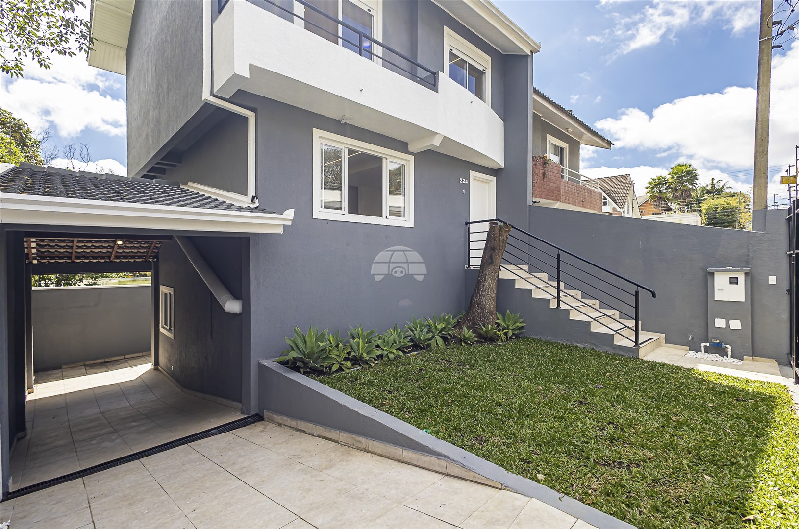 Casa à venda em Santa Felicidade, Curitiba — GOMES CONSULTOR IMOBILIARIO LTDA.