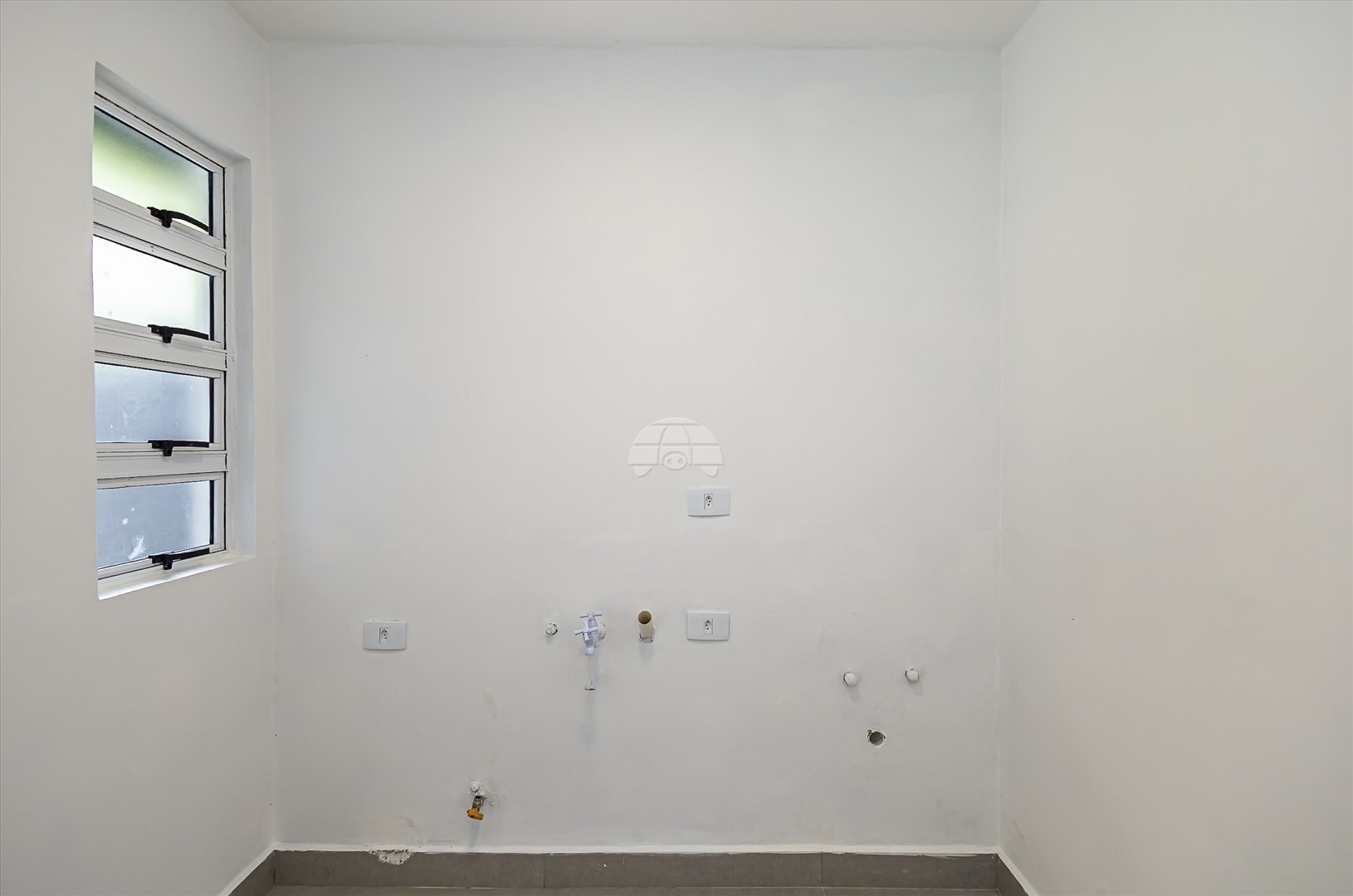 Casa à venda em Santa Felicidade, Curitiba — GOMES CONSULTOR IMOBILIARIO LTDA.