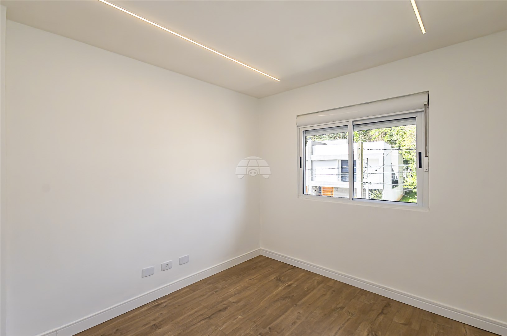 Casa à venda em Santa Felicidade, Curitiba — GOMES CONSULTOR IMOBILIARIO LTDA.