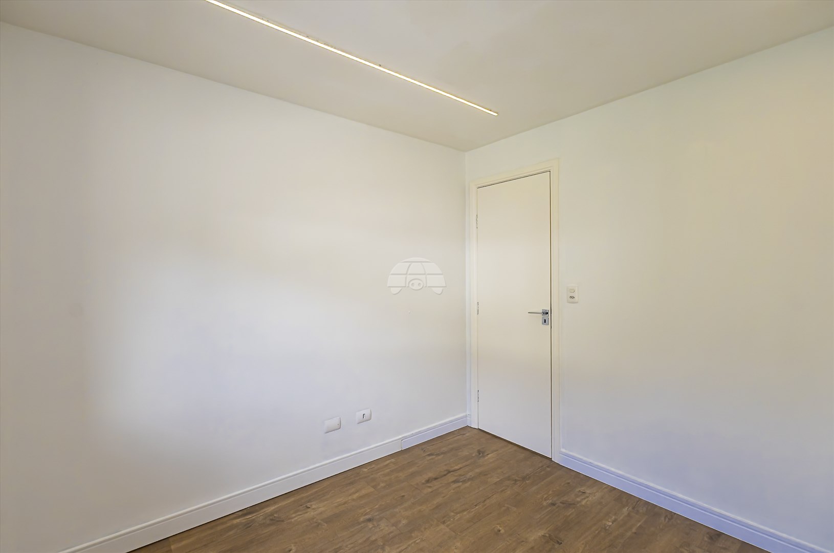 Casa à venda em Santa Felicidade, Curitiba — GOMES CONSULTOR IMOBILIARIO LTDA.