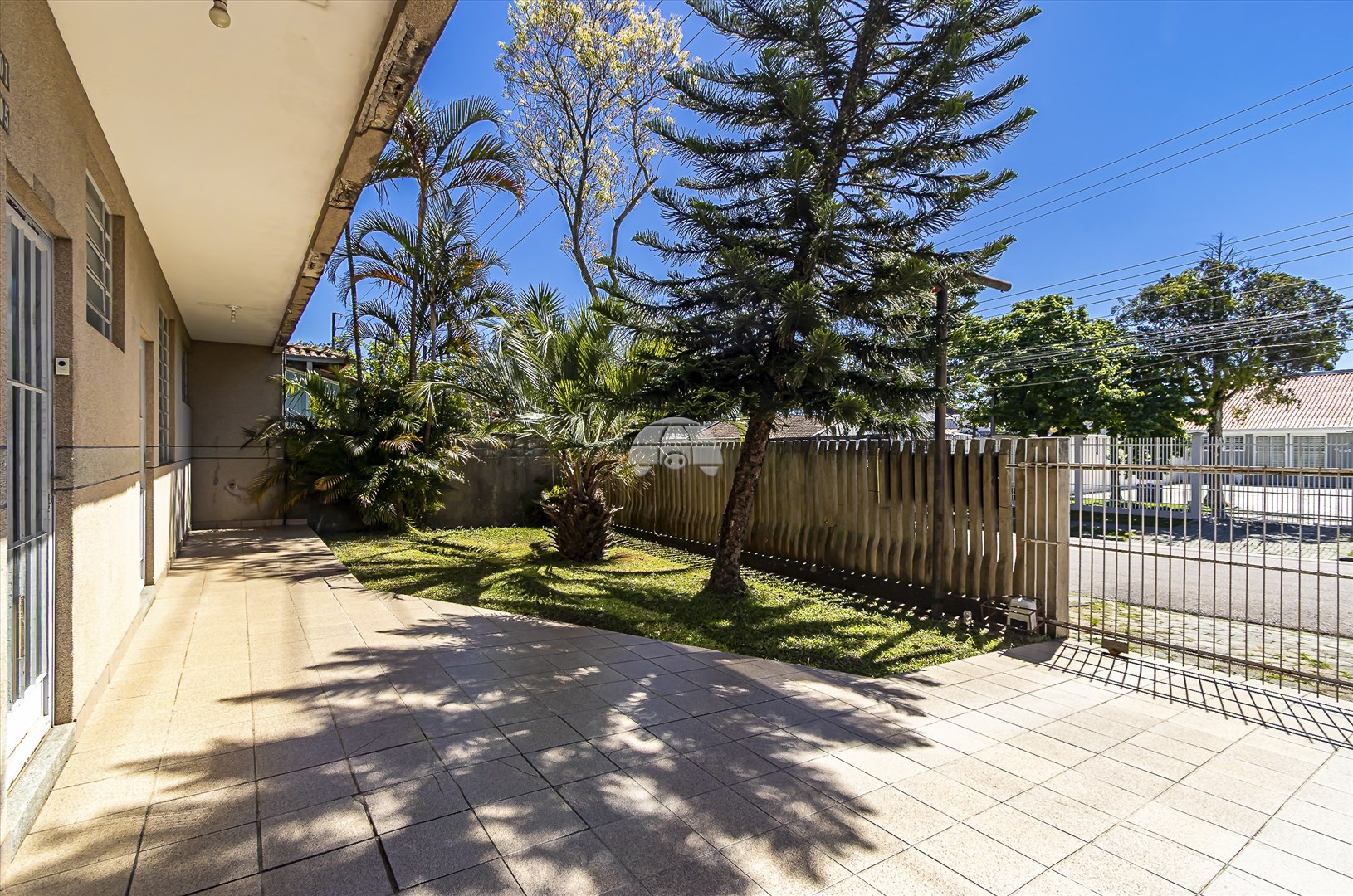 Casa à venda em Novo Mundo, Curitiba — Portal Chave Fácil