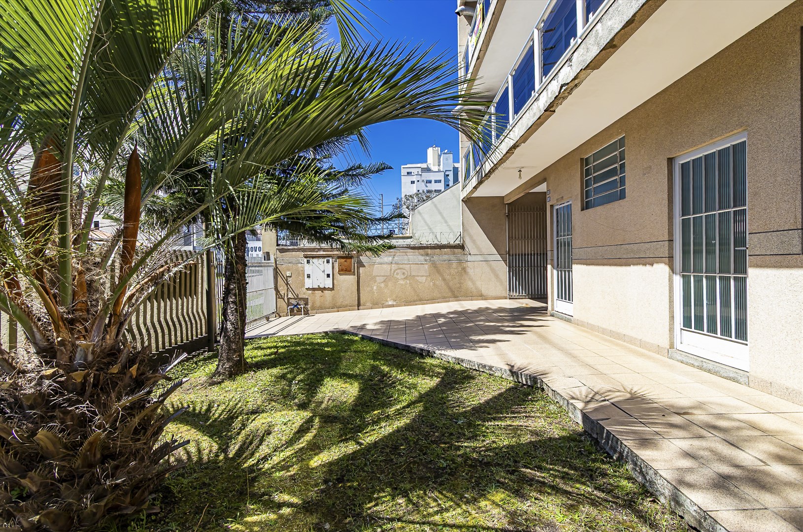 Casa à venda em Novo Mundo, Curitiba — Portal Chave Fácil