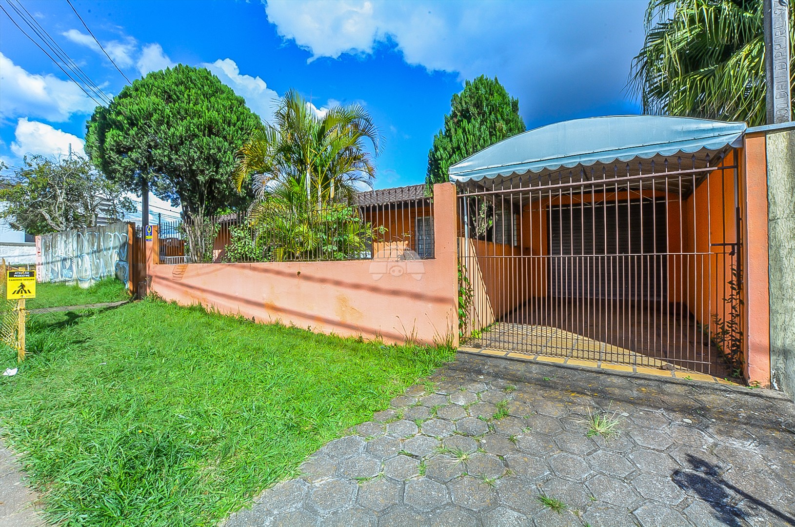 Casa à venda em Capão Raso, Curitiba — Portal Chave Fácil