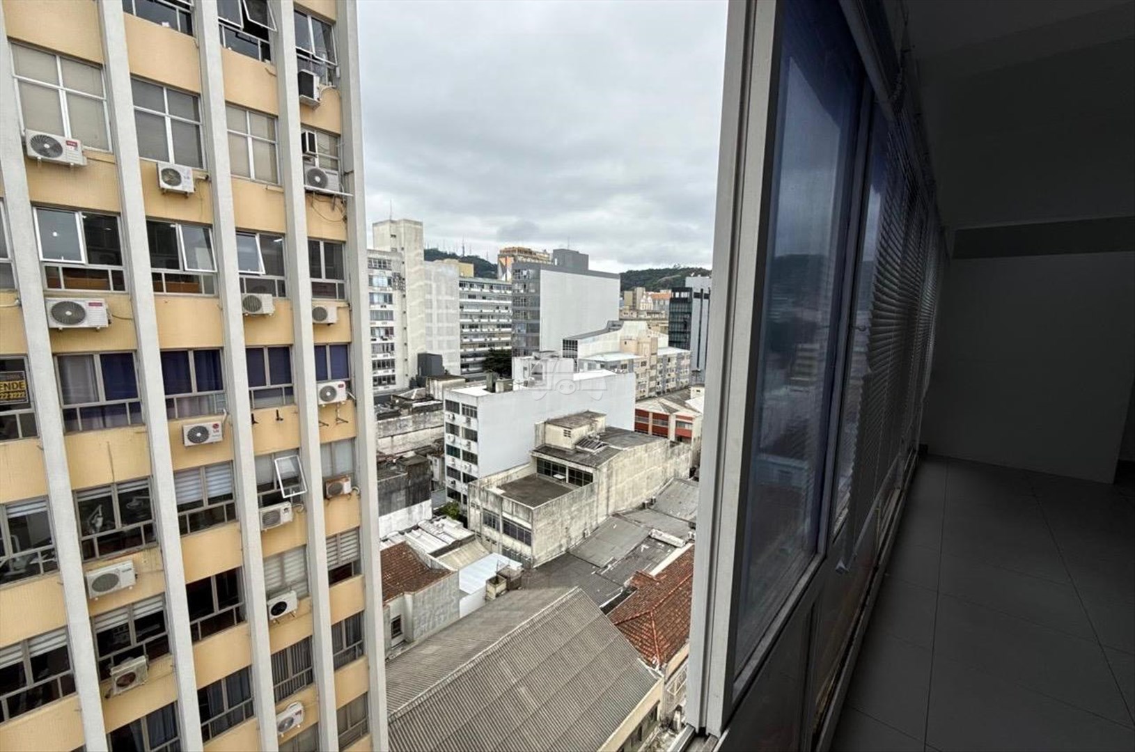 Sala/Conjunto Comercial à venda em Centro, Florianópolis — Portal Chave Fácil