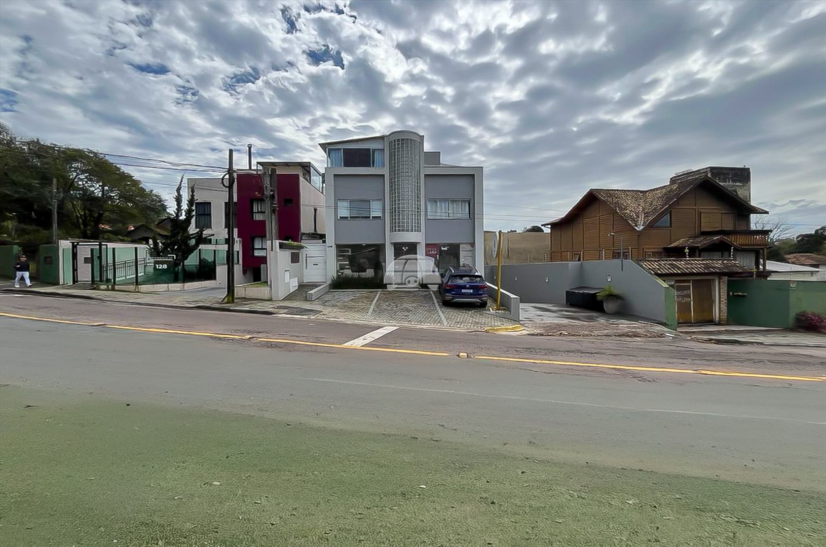 Apartamento para alugar em Campo Comprido, Curitiba — GOMES CONSULTOR IMOBILIARIO LTDA.