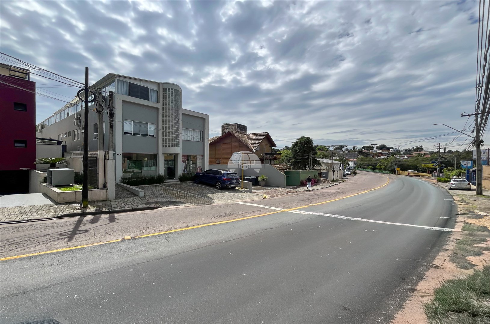 Apartamento para alugar em Campo Comprido, Curitiba — GOMES CONSULTOR IMOBILIARIO LTDA.