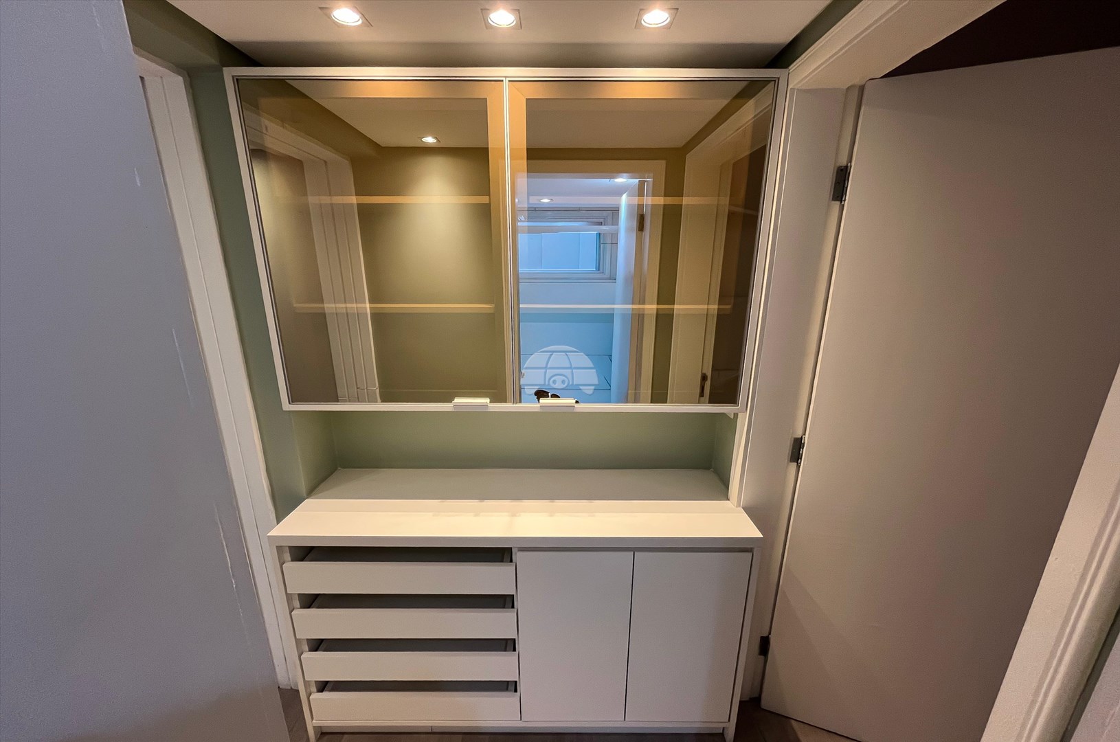 Apartamento para alugar em Campo Comprido, Curitiba — GOMES CONSULTOR IMOBILIARIO LTDA.