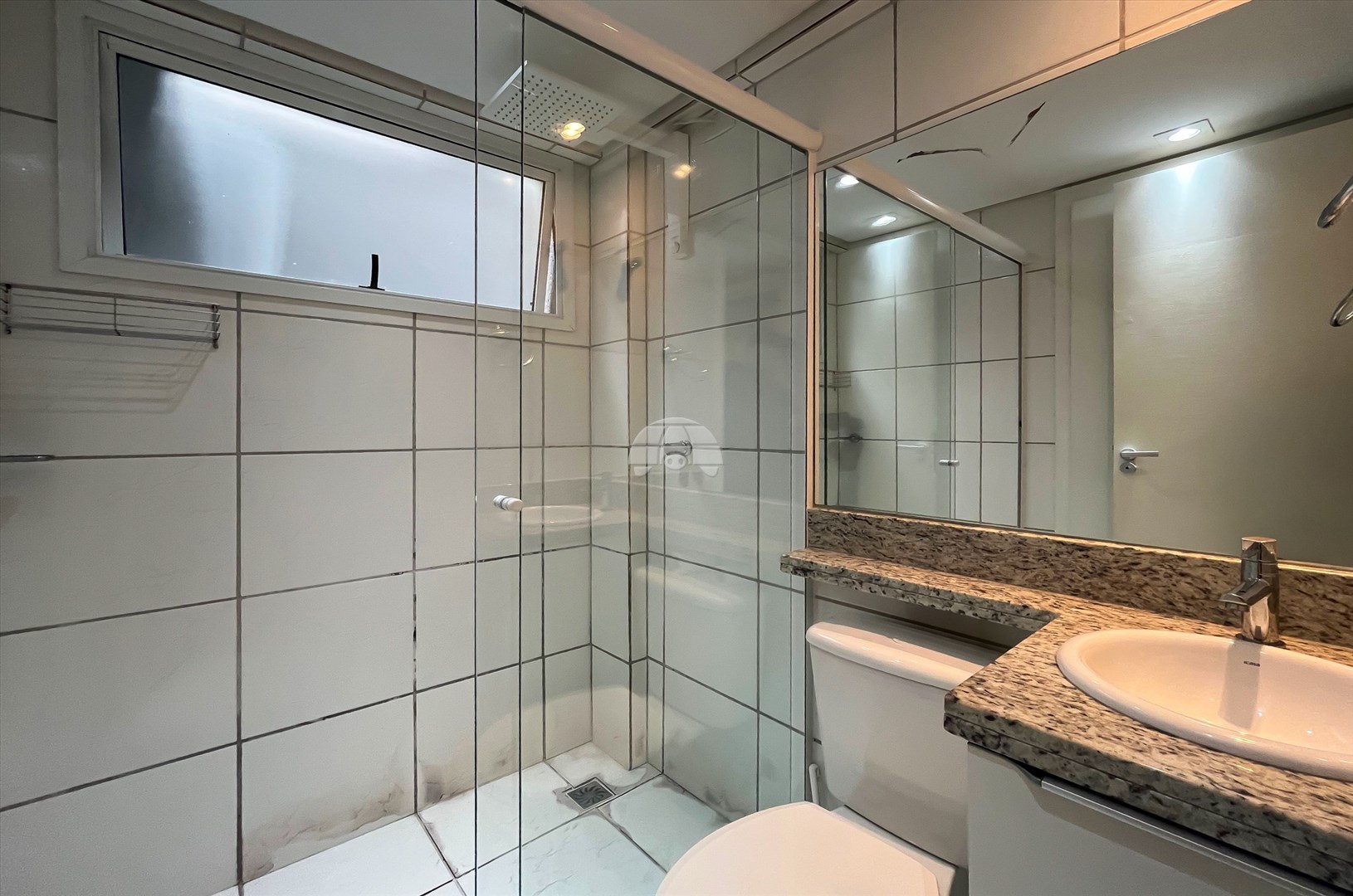 Apartamento para alugar em Campo Comprido, Curitiba — GOMES CONSULTOR IMOBILIARIO LTDA.