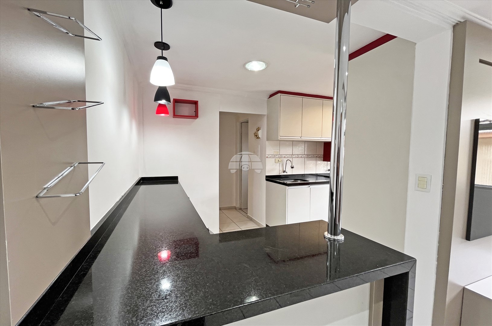 Apartamento para alugar em Sítio Cercado, Curitiba — Portal Chave Fácil