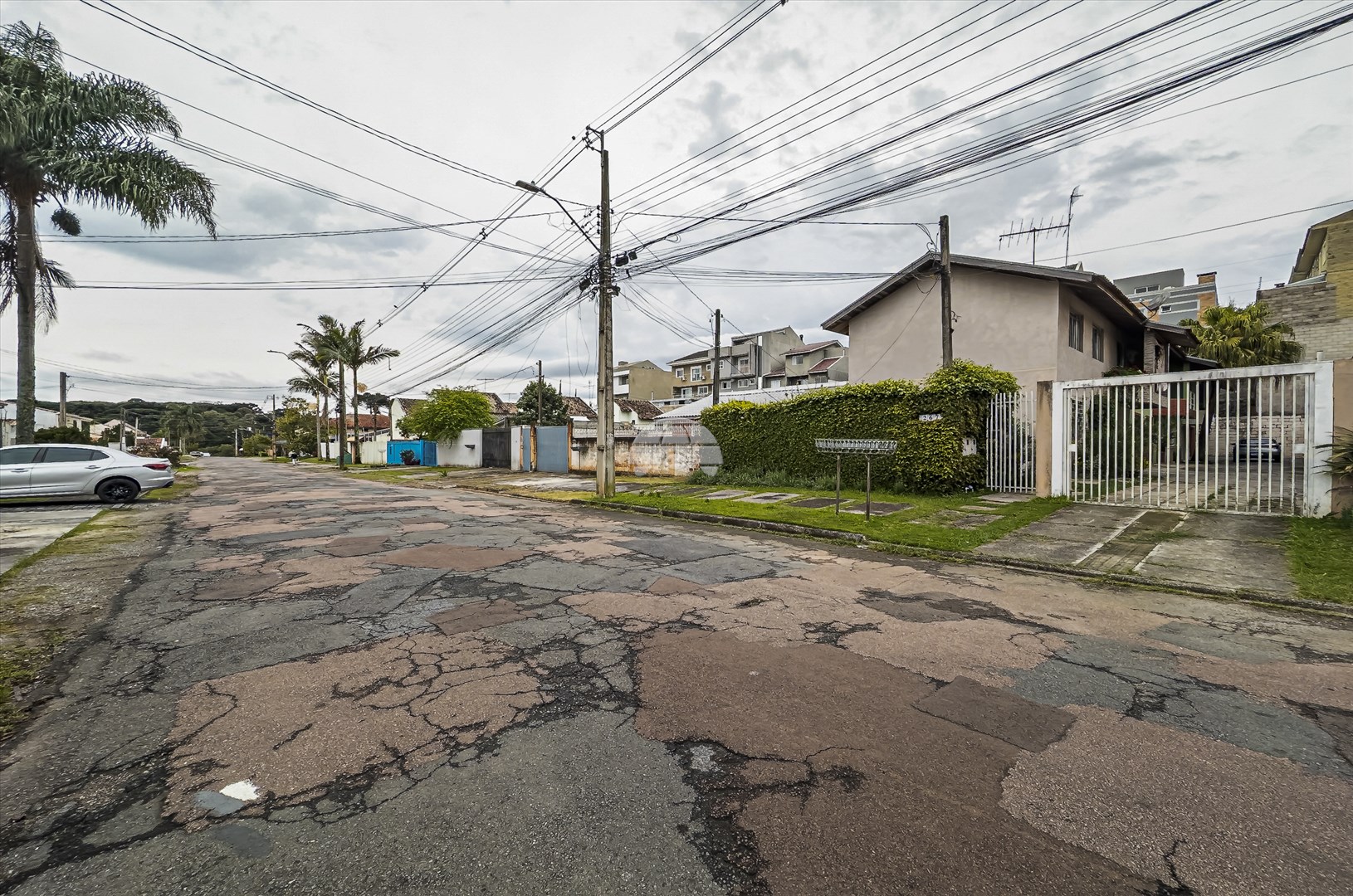 Casa à venda em Barreirinha, Curitiba — Portal Chave Fácil