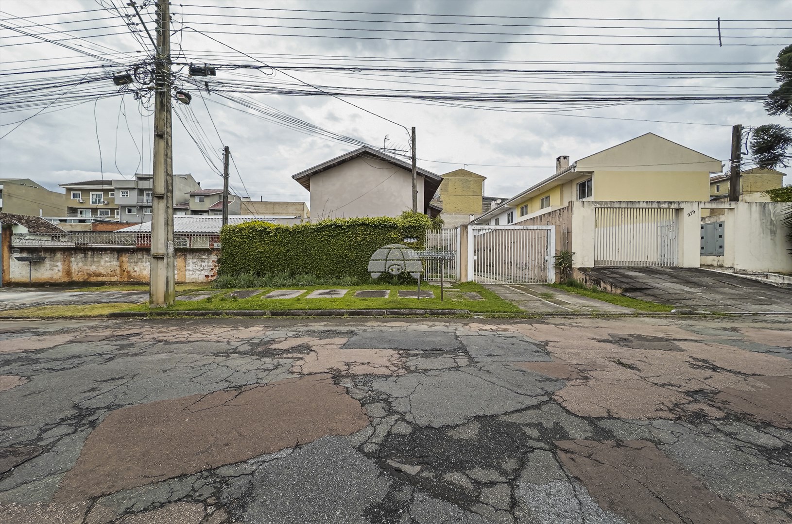 Casa à venda em Barreirinha, Curitiba — Portal Chave Fácil