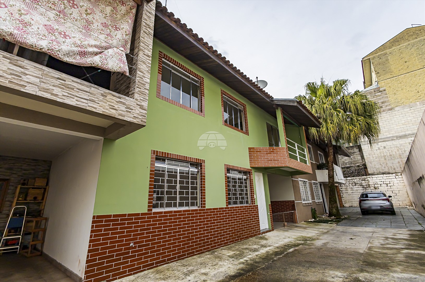 Casa à venda em Barreirinha, Curitiba — Portal Chave Fácil