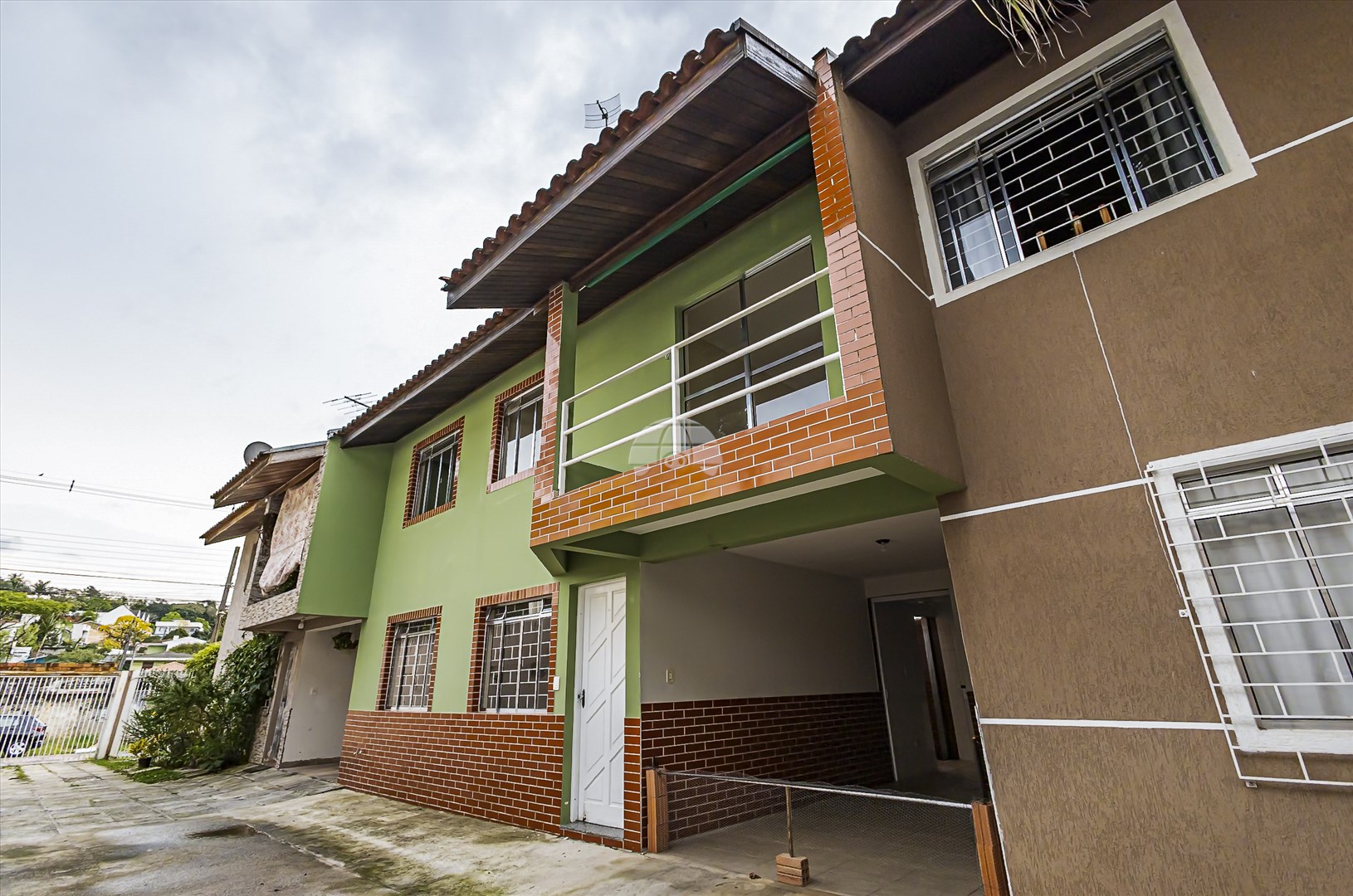 Casa à venda em Barreirinha, Curitiba — Portal Chave Fácil