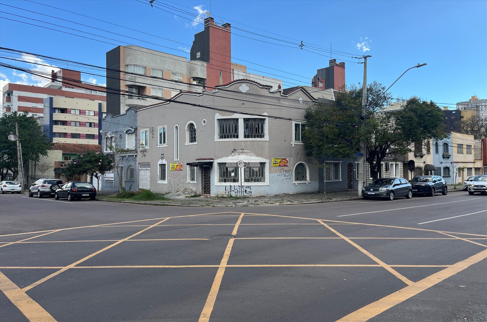 Casa para alugar em Mercês, Curitiba — Portal Chave Fácil