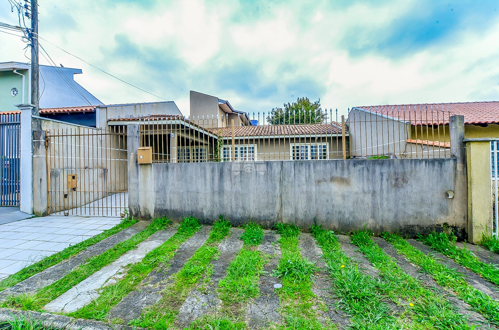 Casa à venda em Boqueirão, Curitiba — Portal Chave Fácil