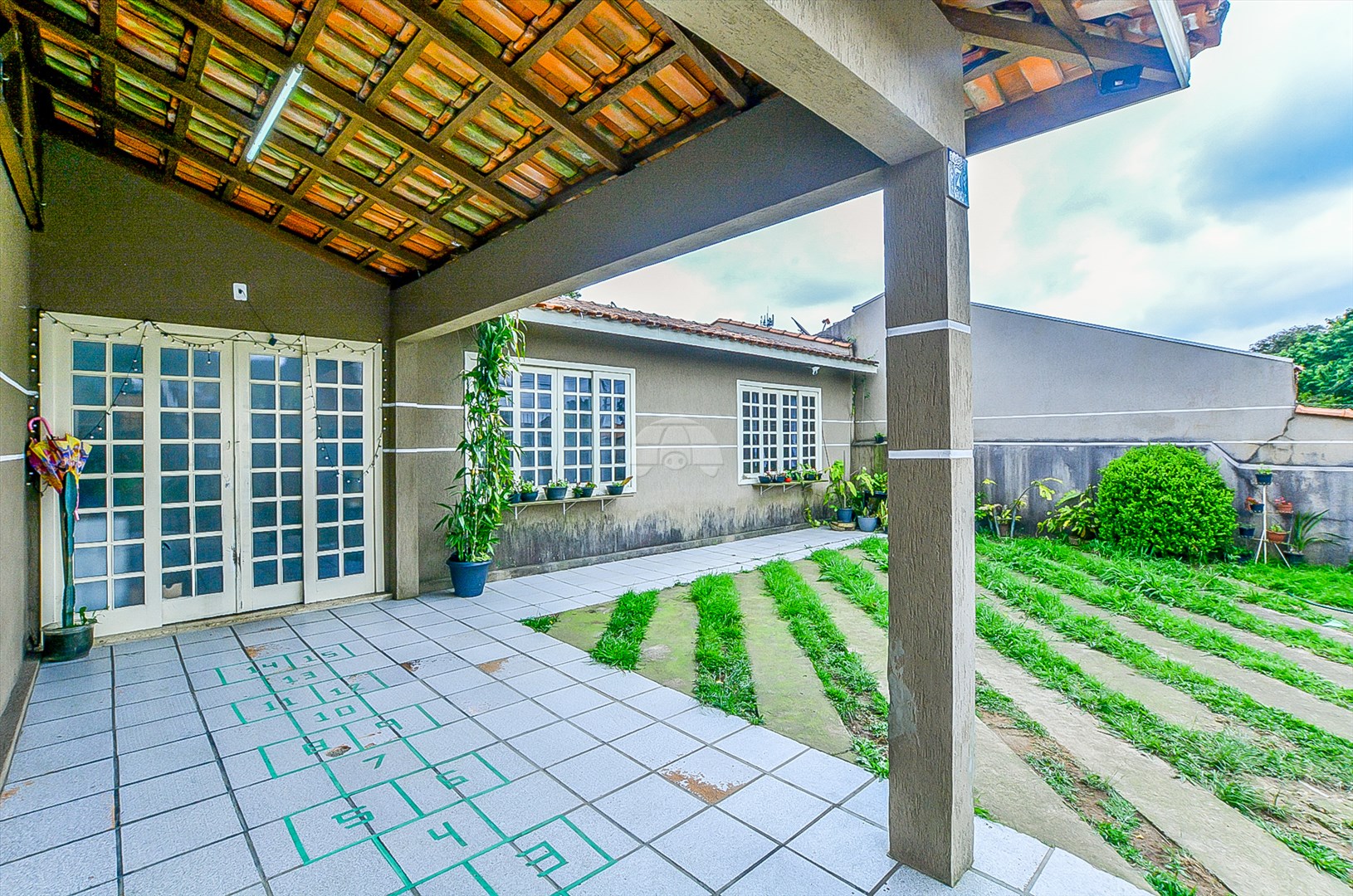 Casa à venda em Boqueirão, Curitiba — Portal Chave Fácil