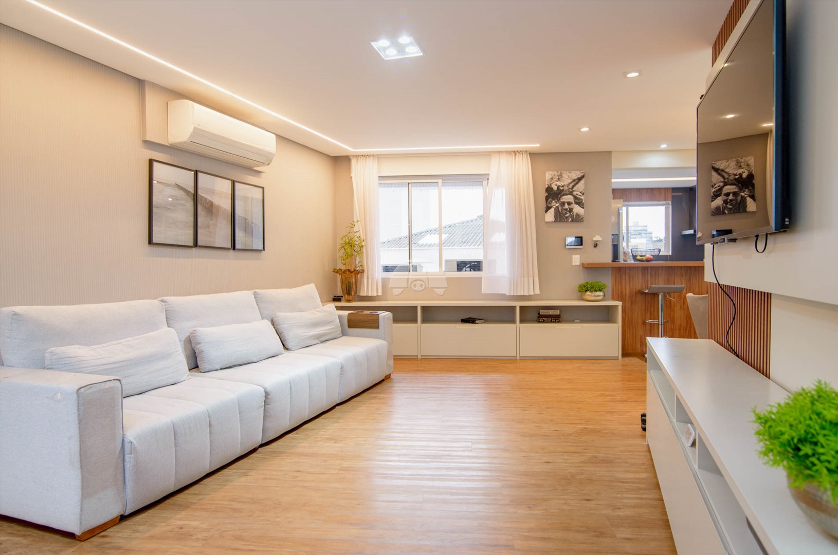 Apartamento à venda em Ahú, Curitiba — Portal Chave Fácil