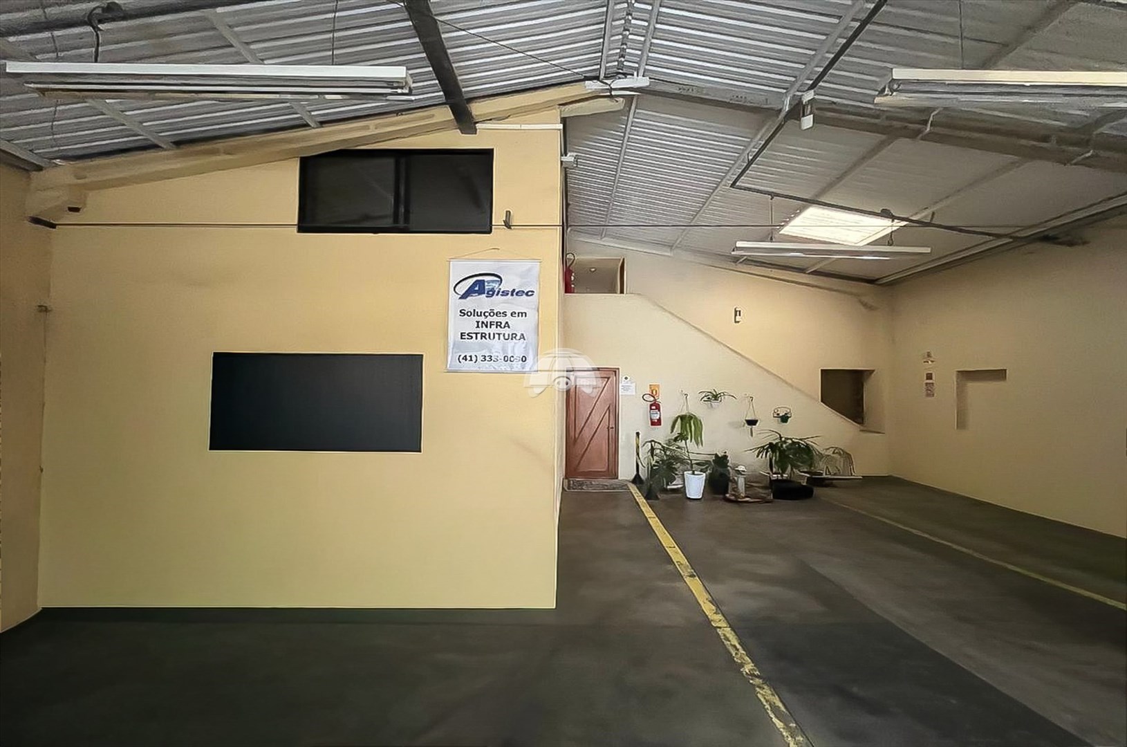 Casa comercial para alugar em Parolin, Curitiba — Portal Chave Fácil