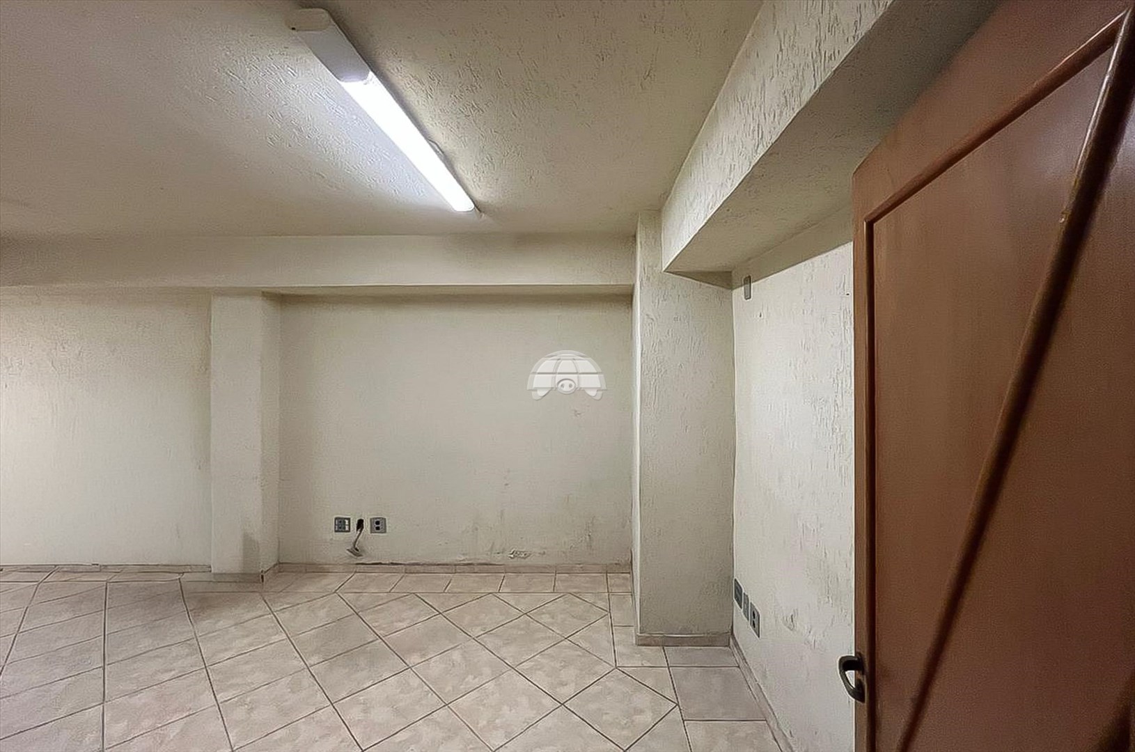 Sala/Conjunto Comercial para alugar em Parolin, Curitiba — Portal Chave Fácil
