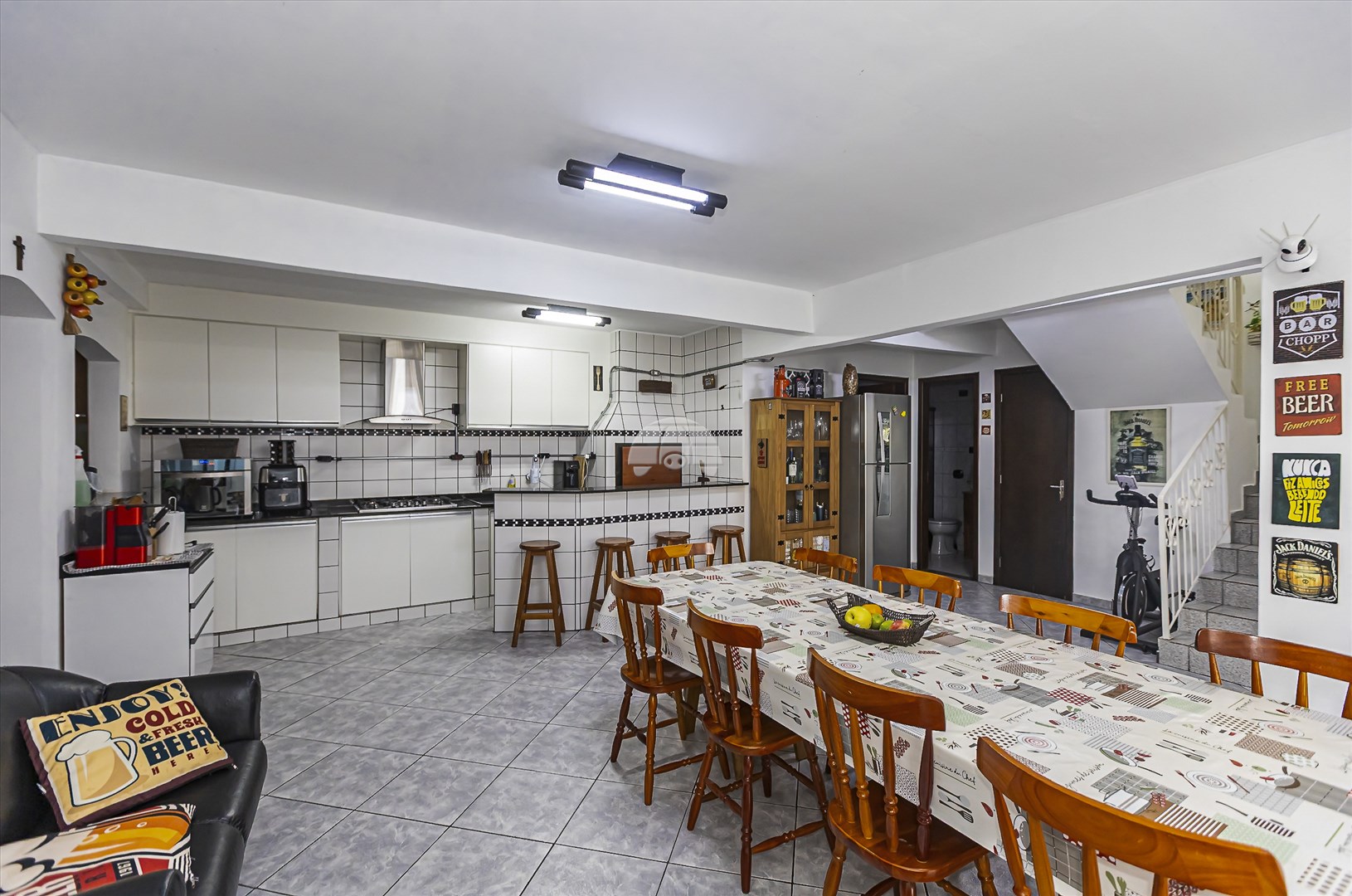 Casa à venda em Capão Da Imbuia, Curitiba — Portal Chave Fácil