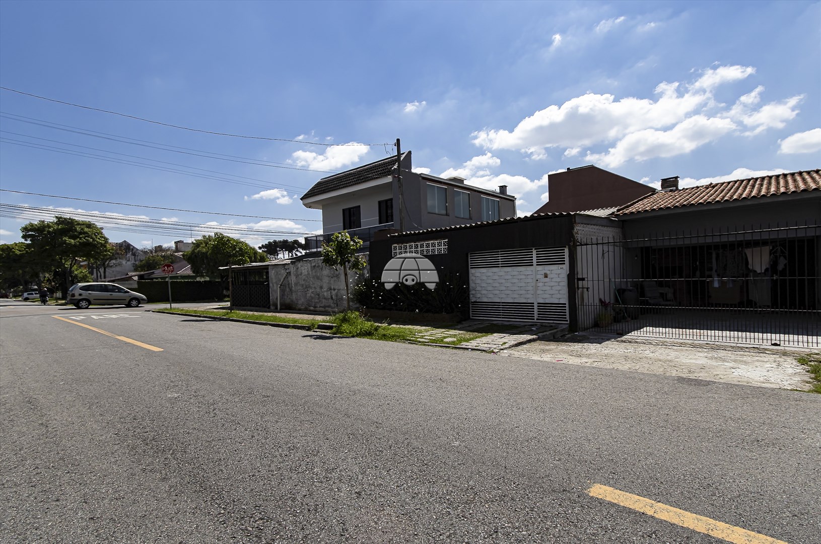 Casa à venda em Novo Mundo, Curitiba — Portal Chave Fácil