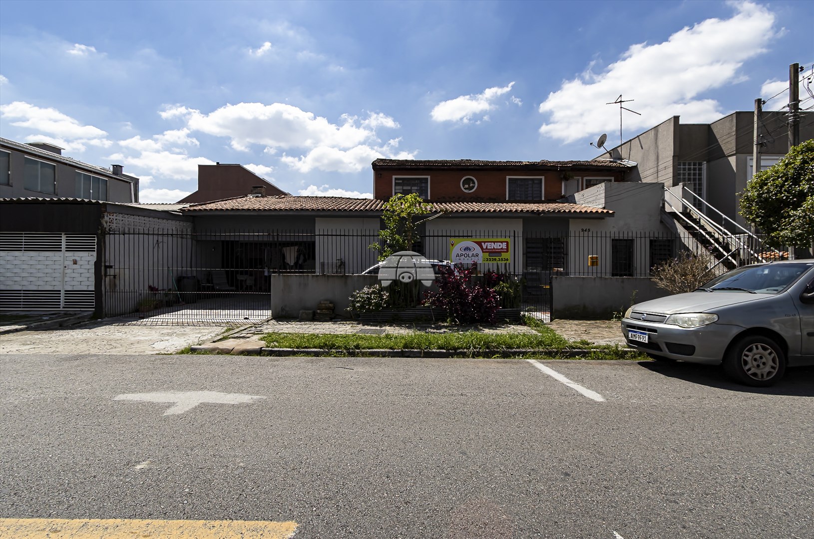 Casa à venda em Novo Mundo, Curitiba — Portal Chave Fácil