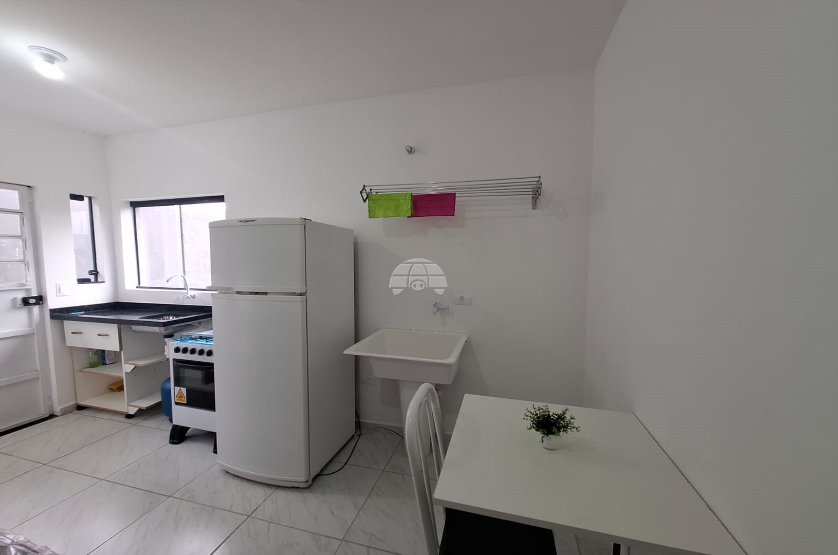 Kitnet/Studio para alugar em Nações, Fazenda Rio Grande — Portal Chave Fácil