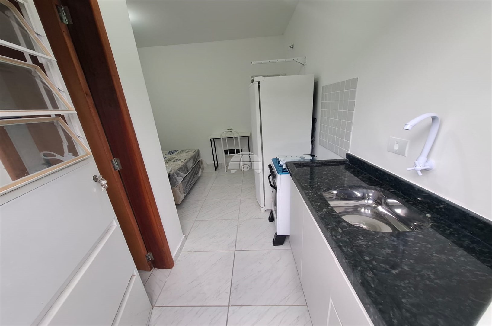 Kitnet/Studio para alugar em Nações, Fazenda Rio Grande — Portal Chave Fácil