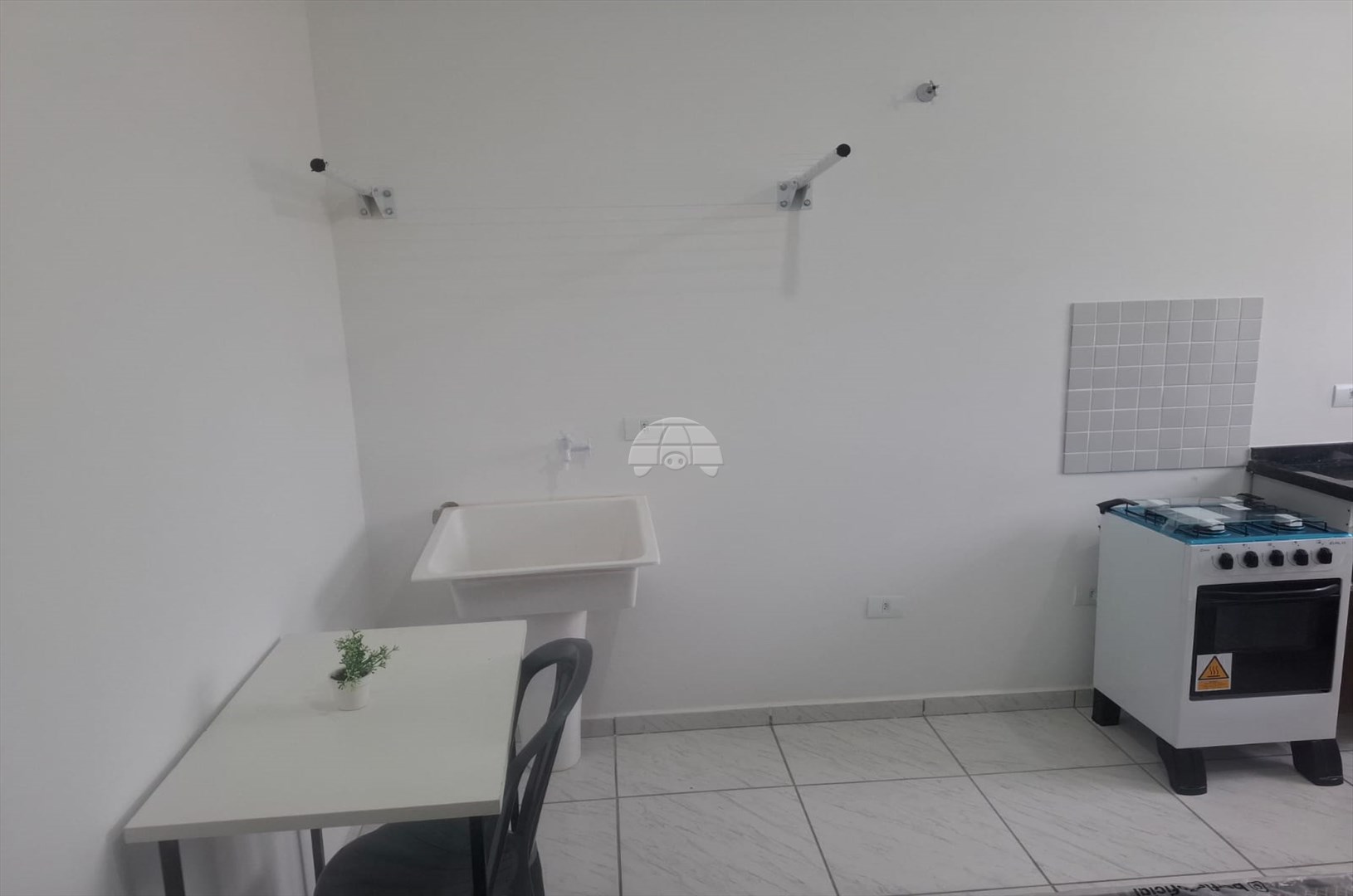 Kitnet/Studio para alugar em Nações, Fazenda Rio Grande — Portal Chave Fácil