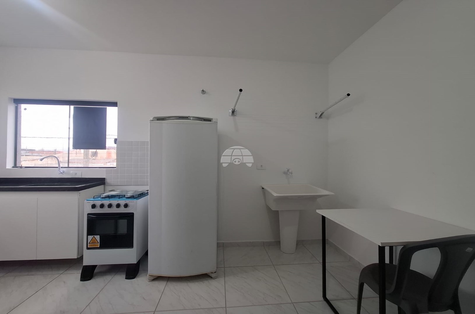 Kitnet/Studio para alugar em Nações, Fazenda Rio Grande — Portal Chave Fácil