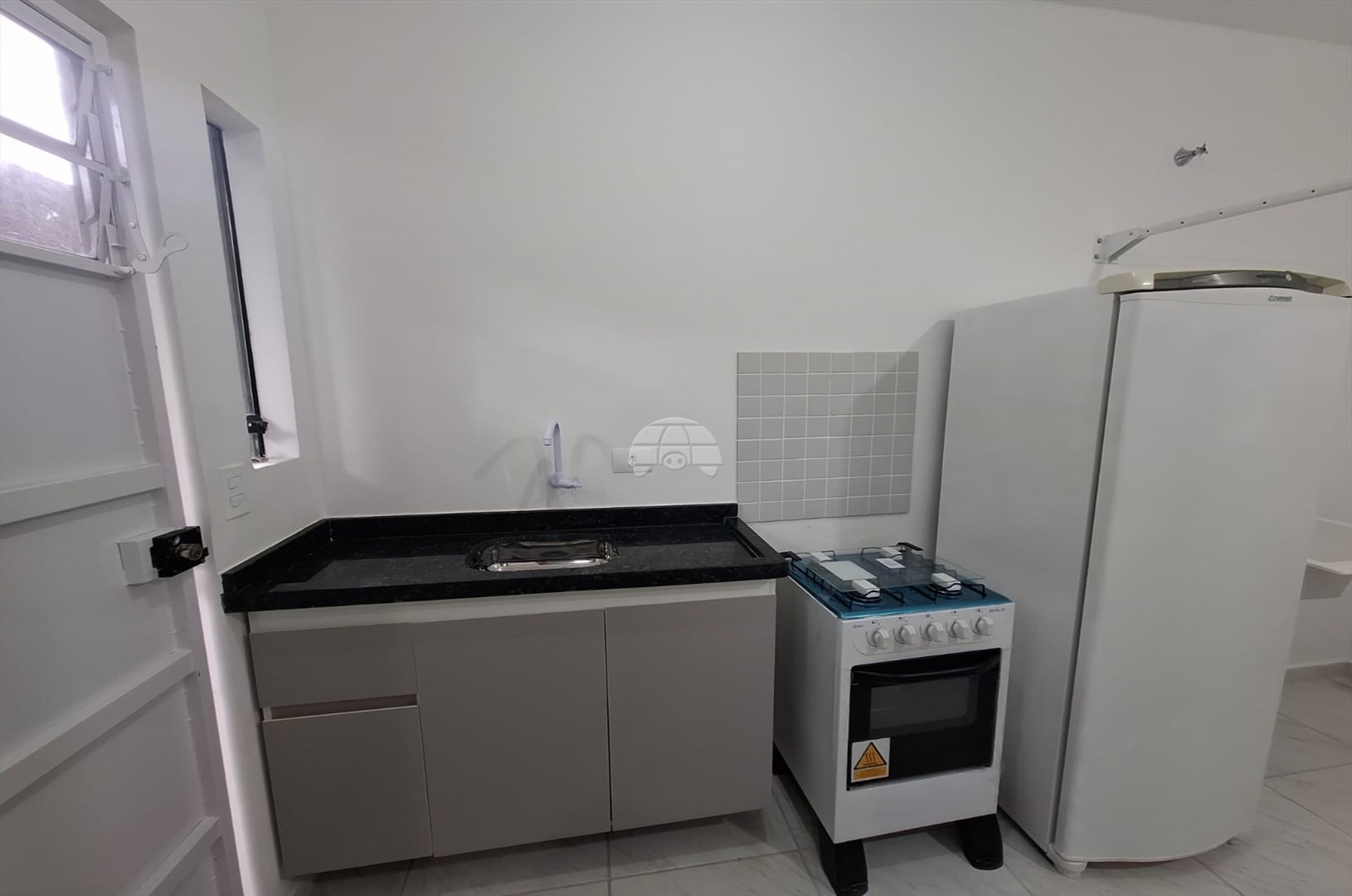 Kitnet/Studio para alugar em Nações, Fazenda Rio Grande — Portal Chave Fácil