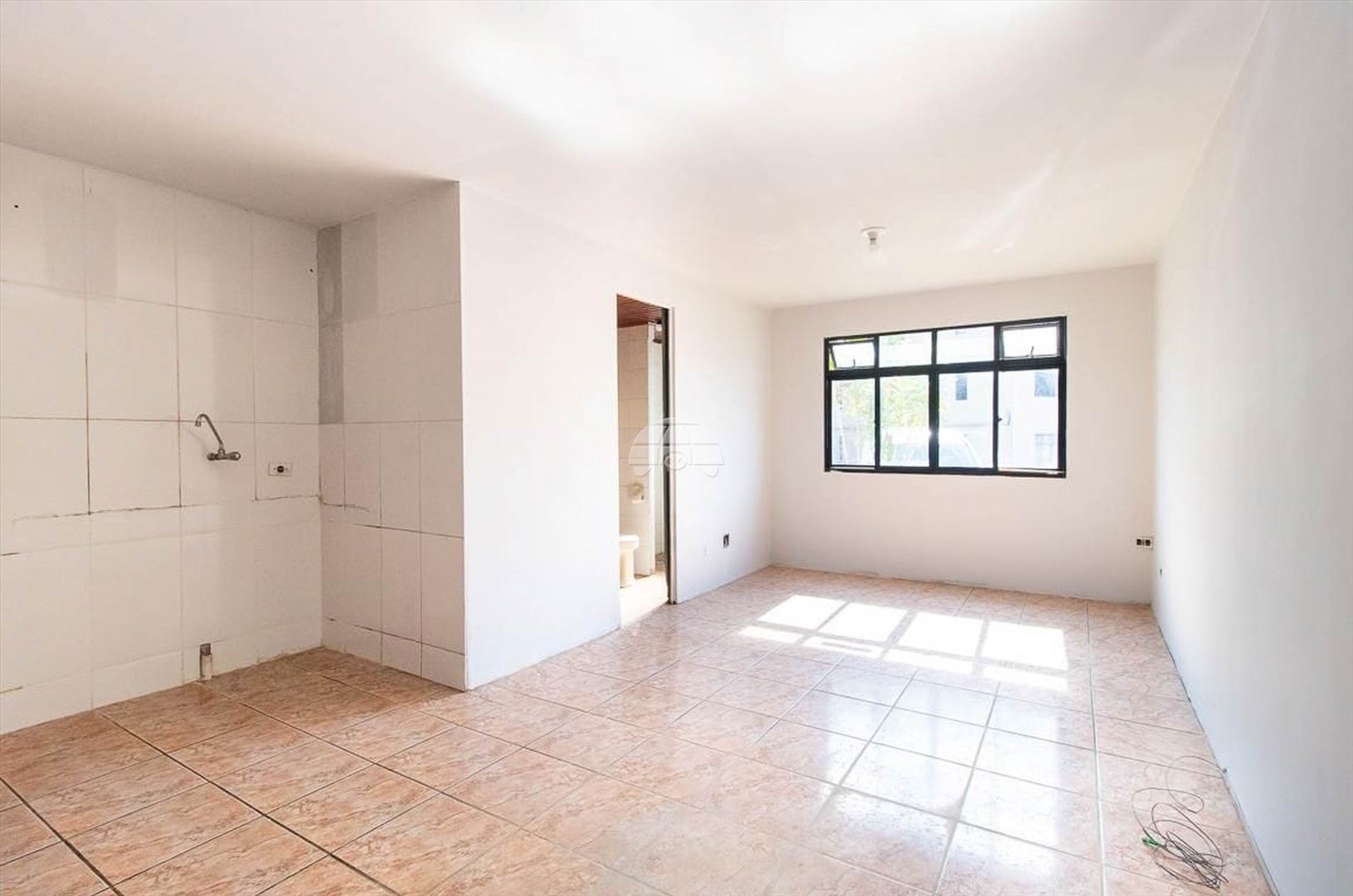 Kitnet/Studio à venda em Novo Mundo, Curitiba — Portal Chave Fácil
