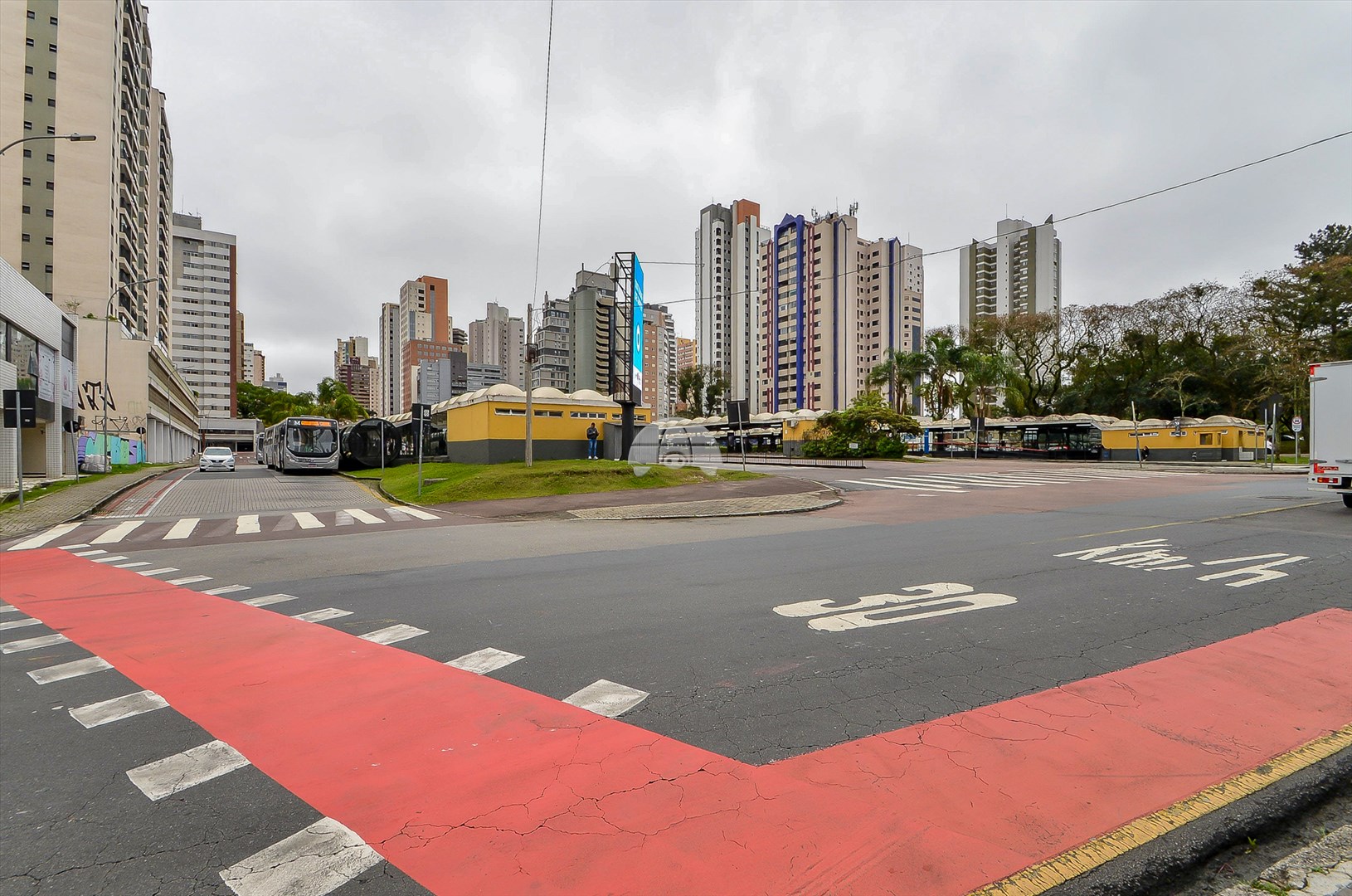 Apartamento à venda em Cabral, Curitiba — Kondor Imóveis: Imobiliária em Curitiba | Uma imobiliária pra você